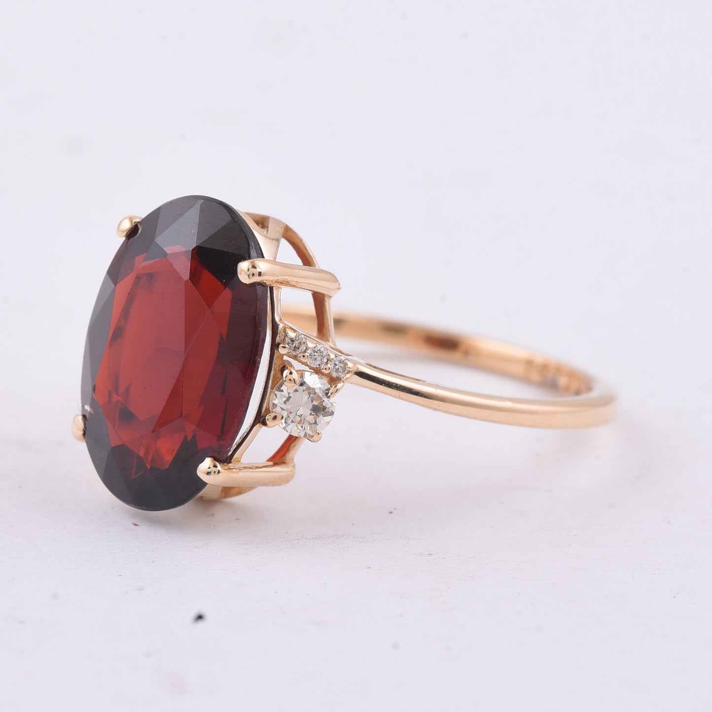 5.07 Ct Oval Natural Garnet 14K Gold Ring