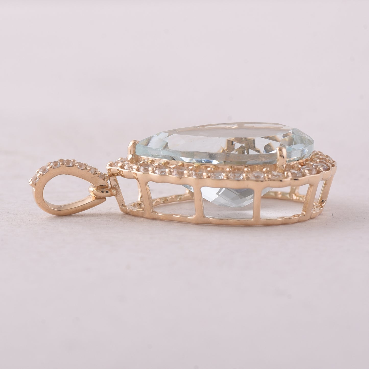 5.47 Ct Pear Aquamarine 9K Gold Pendant