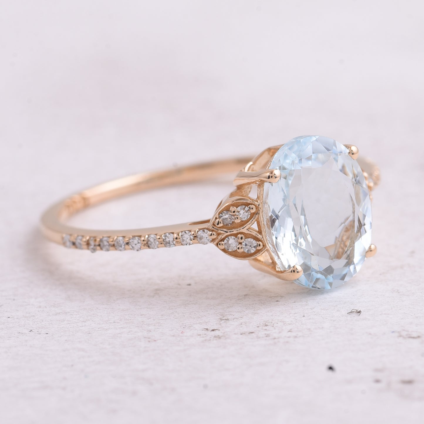 1.79 Ct Oval Mixed Cut Natural Aquamarine 14K Gold Ring