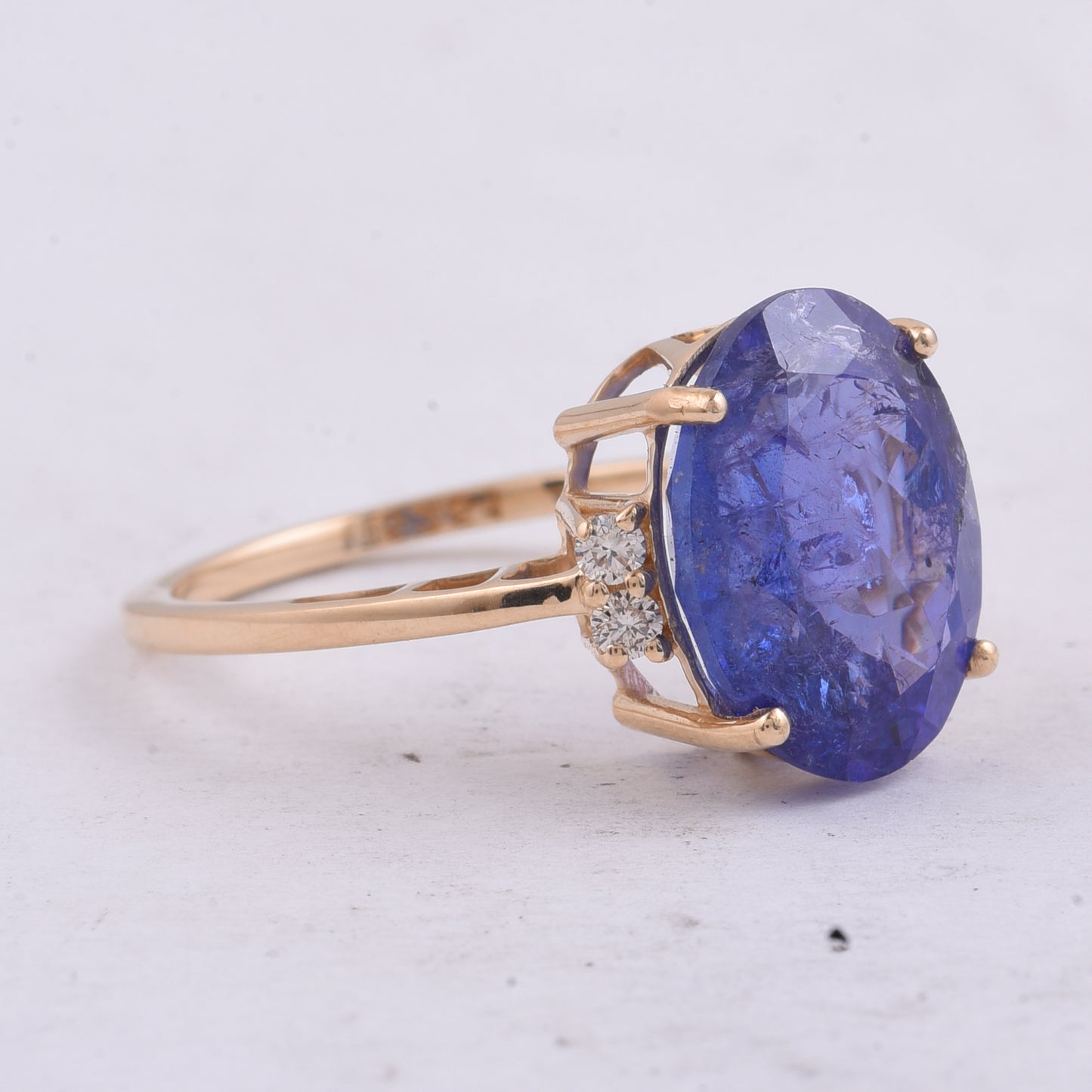6.33 Ct Oval Natural Tanzanite 14K Gold Ring