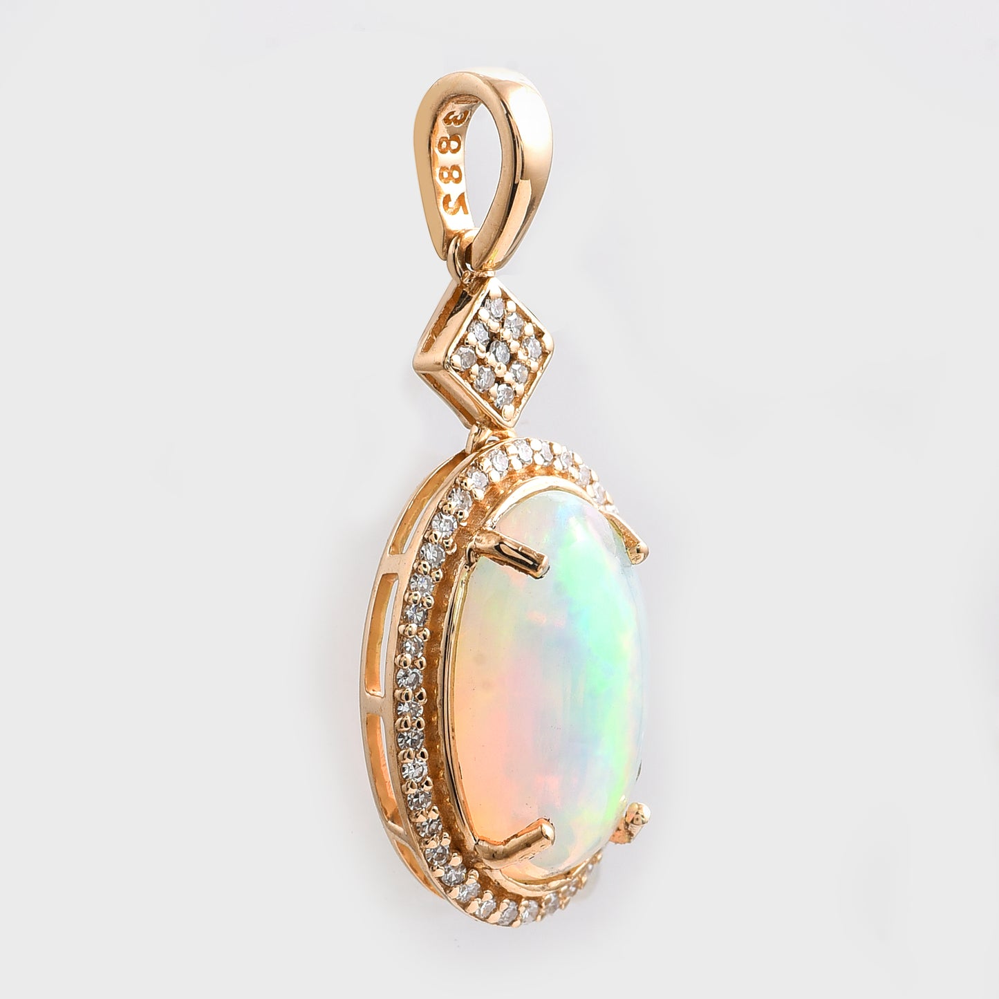 2.48 Ct Oval Cabochon Cut Natural Opal 14K Gold Pendant