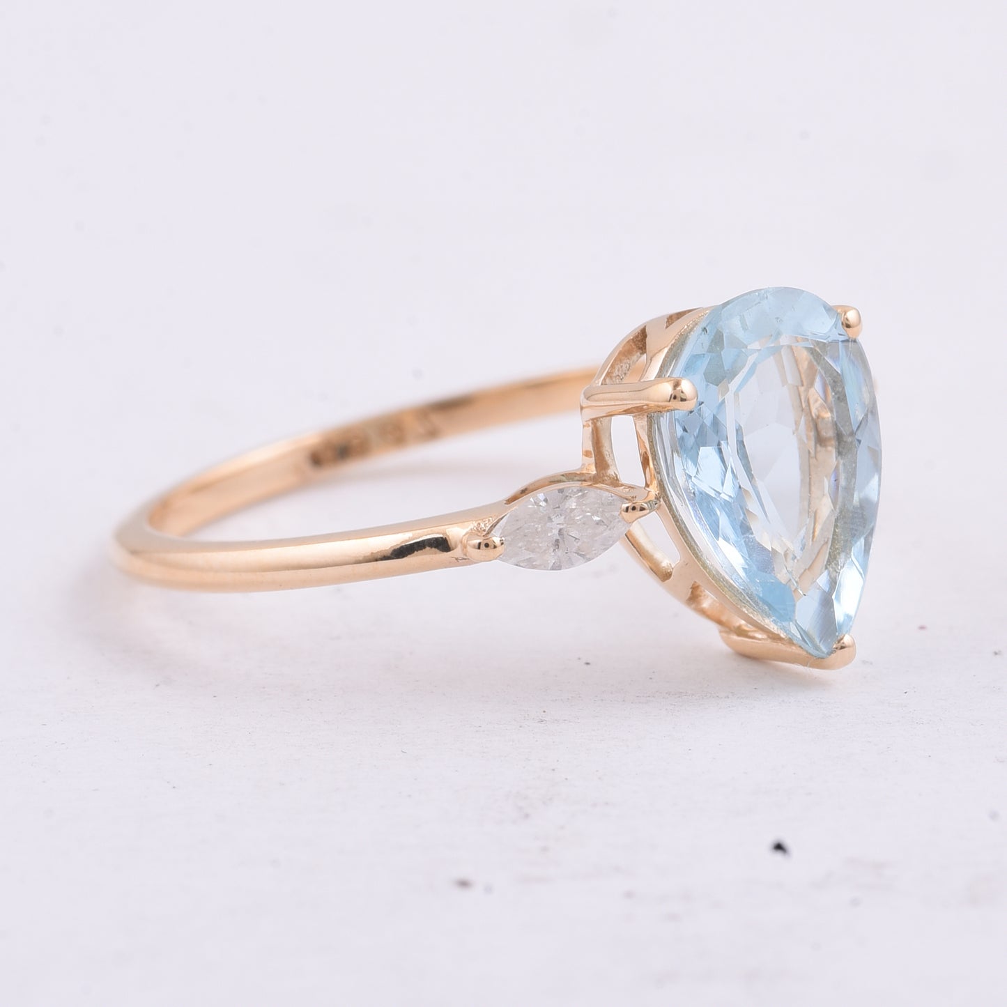 1.75 Ct Pear Natural Aquamarine 14K Gold Ring