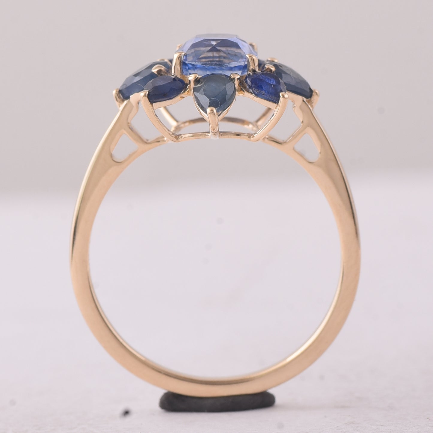 2.83 Ct Cushion Sapphire 9K Gold Ring