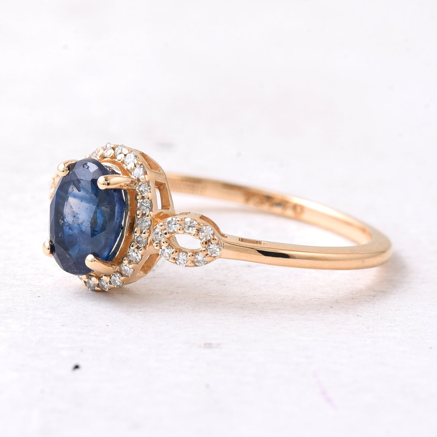 1.39 Ct Oval Mixed Cut Natural Sapphire 14K Gold Ring