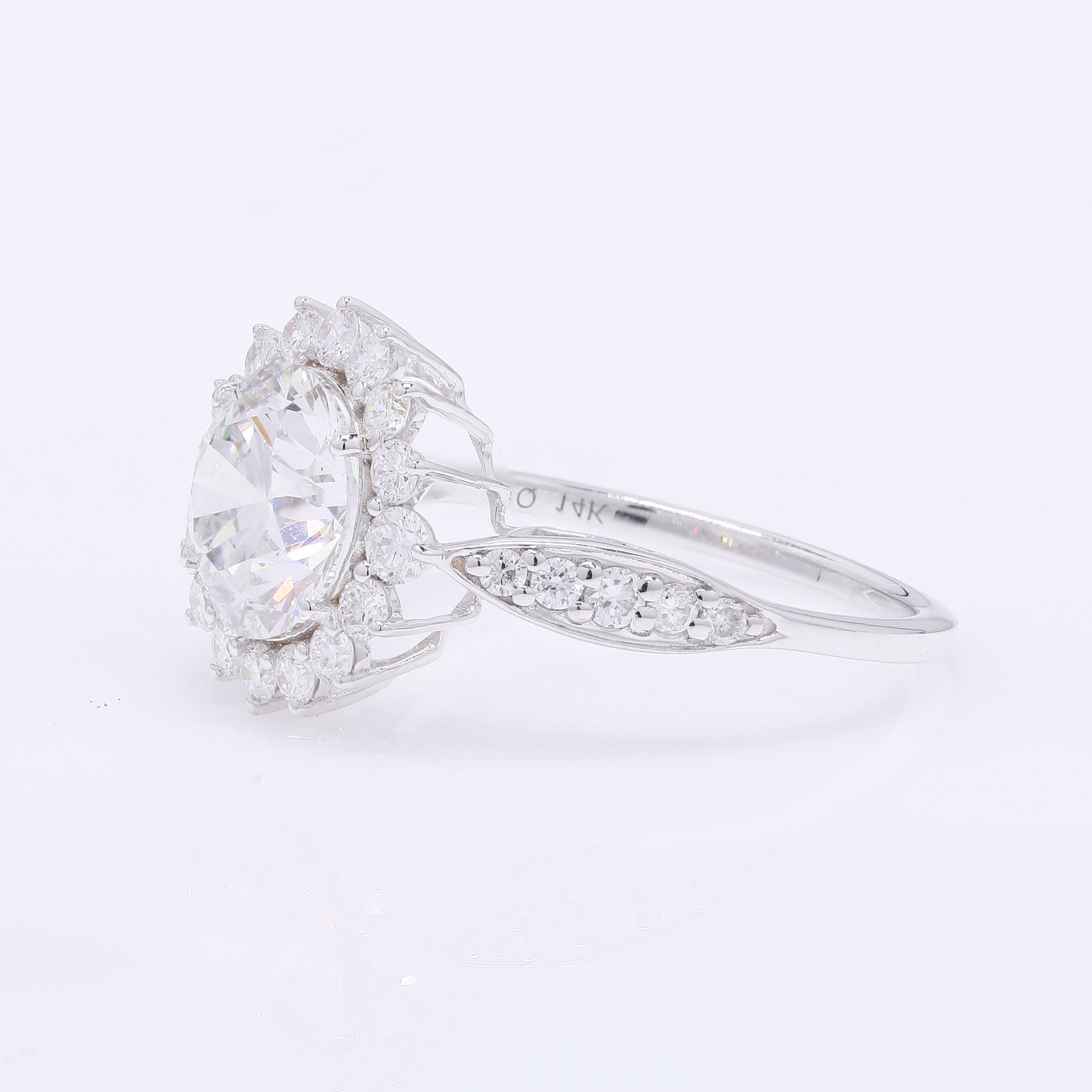 2.67 Carats Lab Grown Diamond 14K Gold Ring