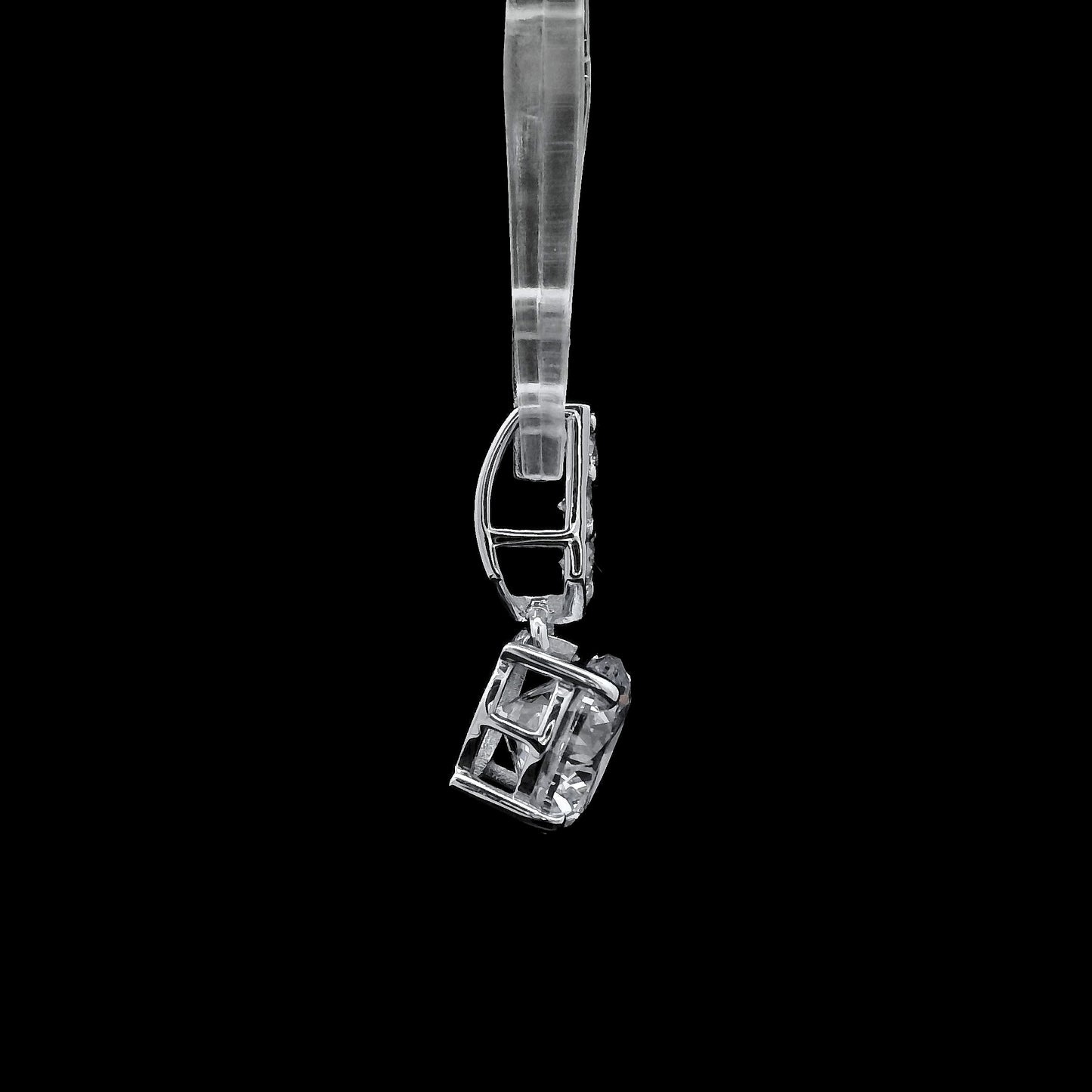 1.62 Ct Round Lab Grown Diamond 14K Gold Pendant