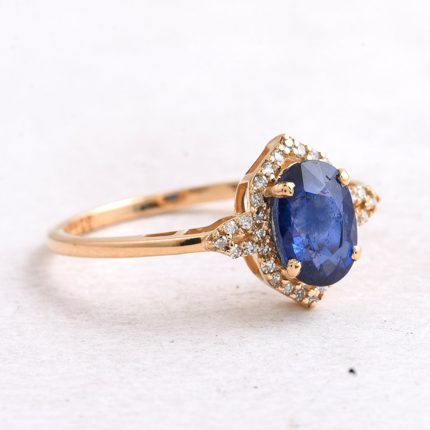 1.83 Ct Oval Mixed Cut Natural Sapphire 14K Gold Ring