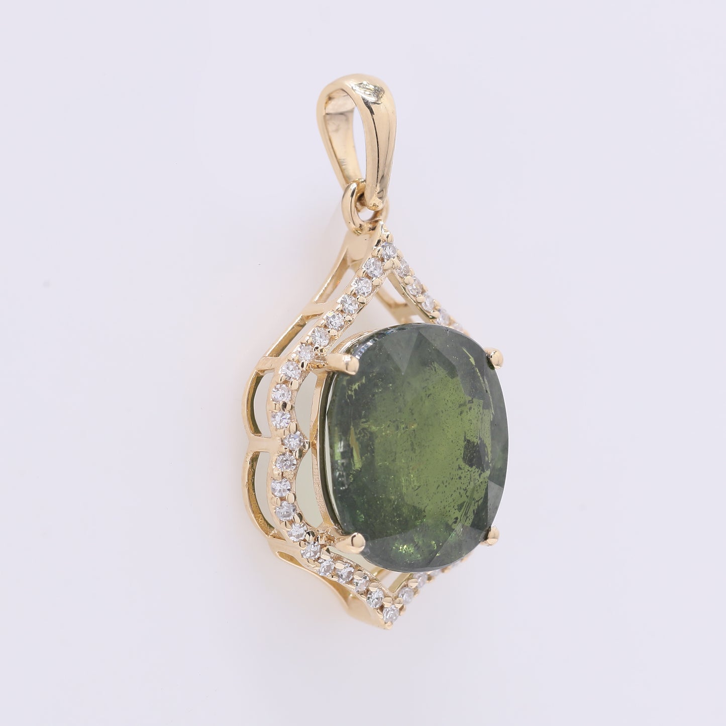 5.23 Ct Cushion Mixed Cut Natural Green Sapphire 14K Gold Pendant