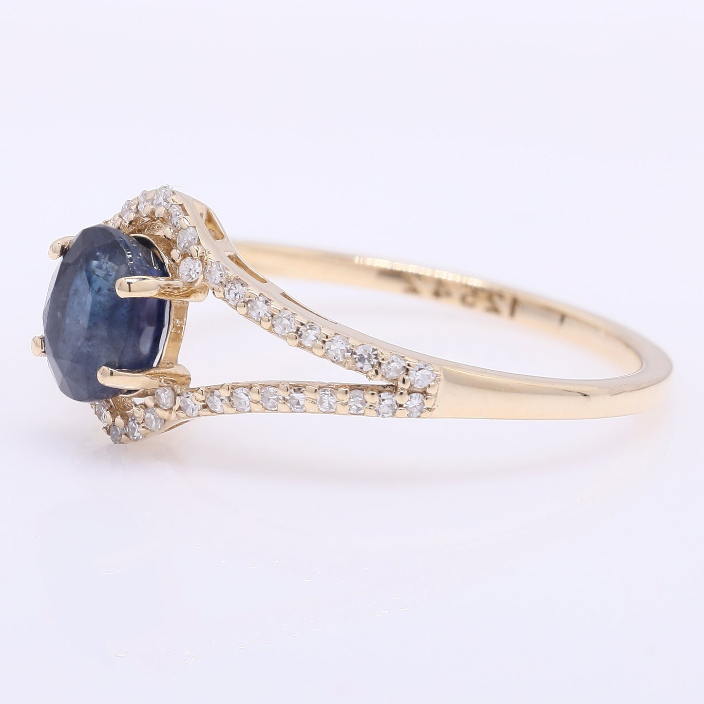 1.35 Ct Oval Mixed Cut Natural Sapphire 14K Gold Ring