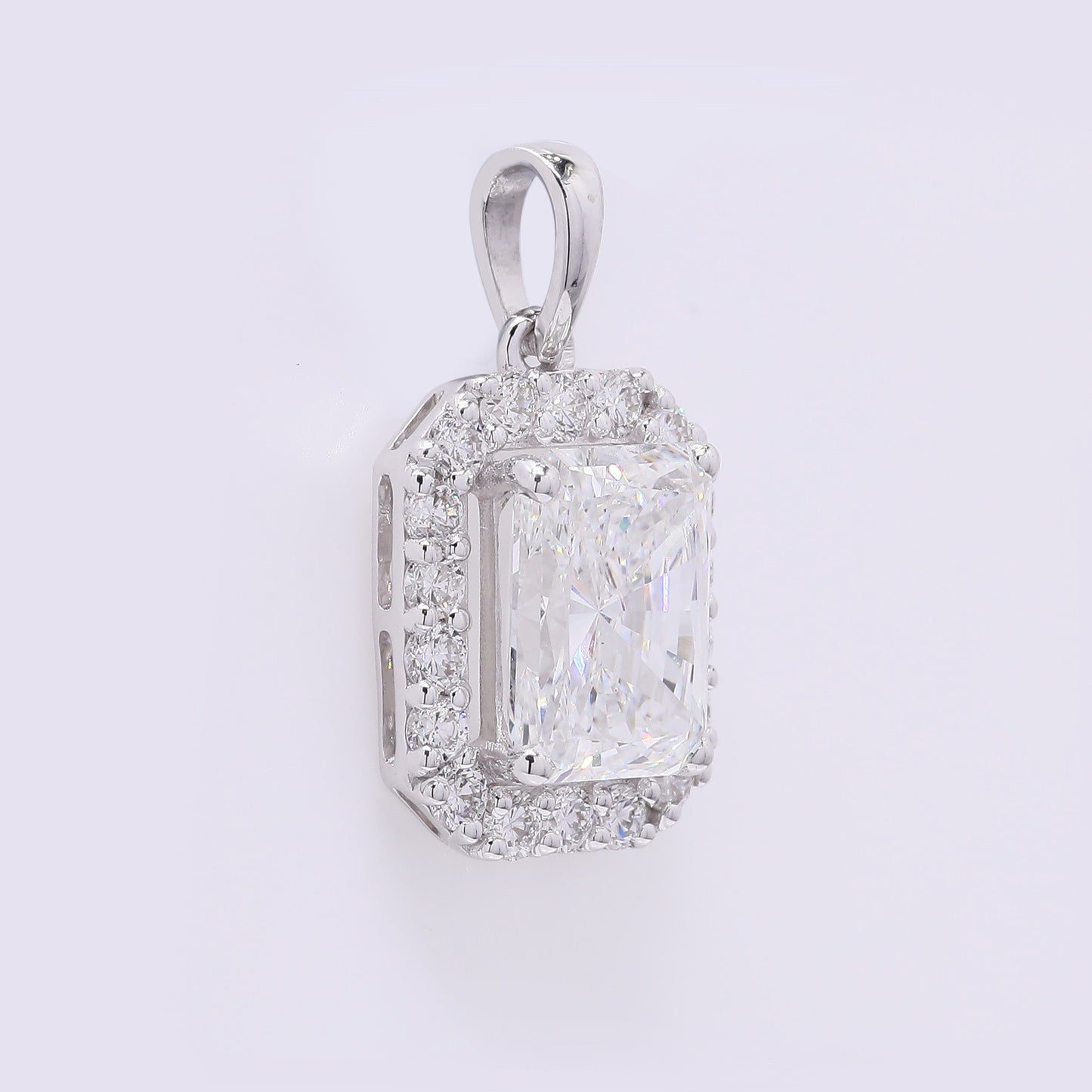 2.34 Carats Lab Grown Diamond 14K Gold Pendant