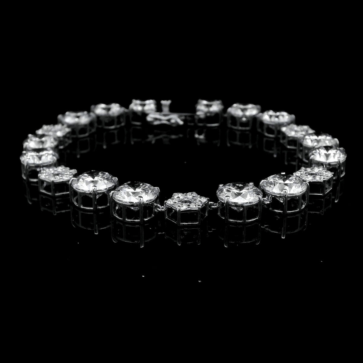 25.42 Ct Round Lab Grown Diamond 14K Gold Bracelet