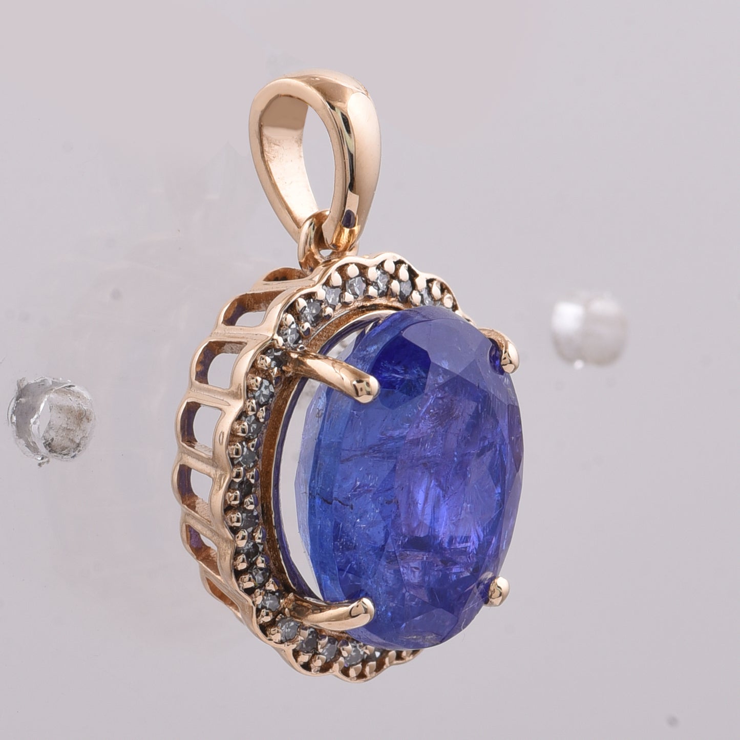 4.65 Ct Oval Natural Tanzanite 14K Gold Pendant
