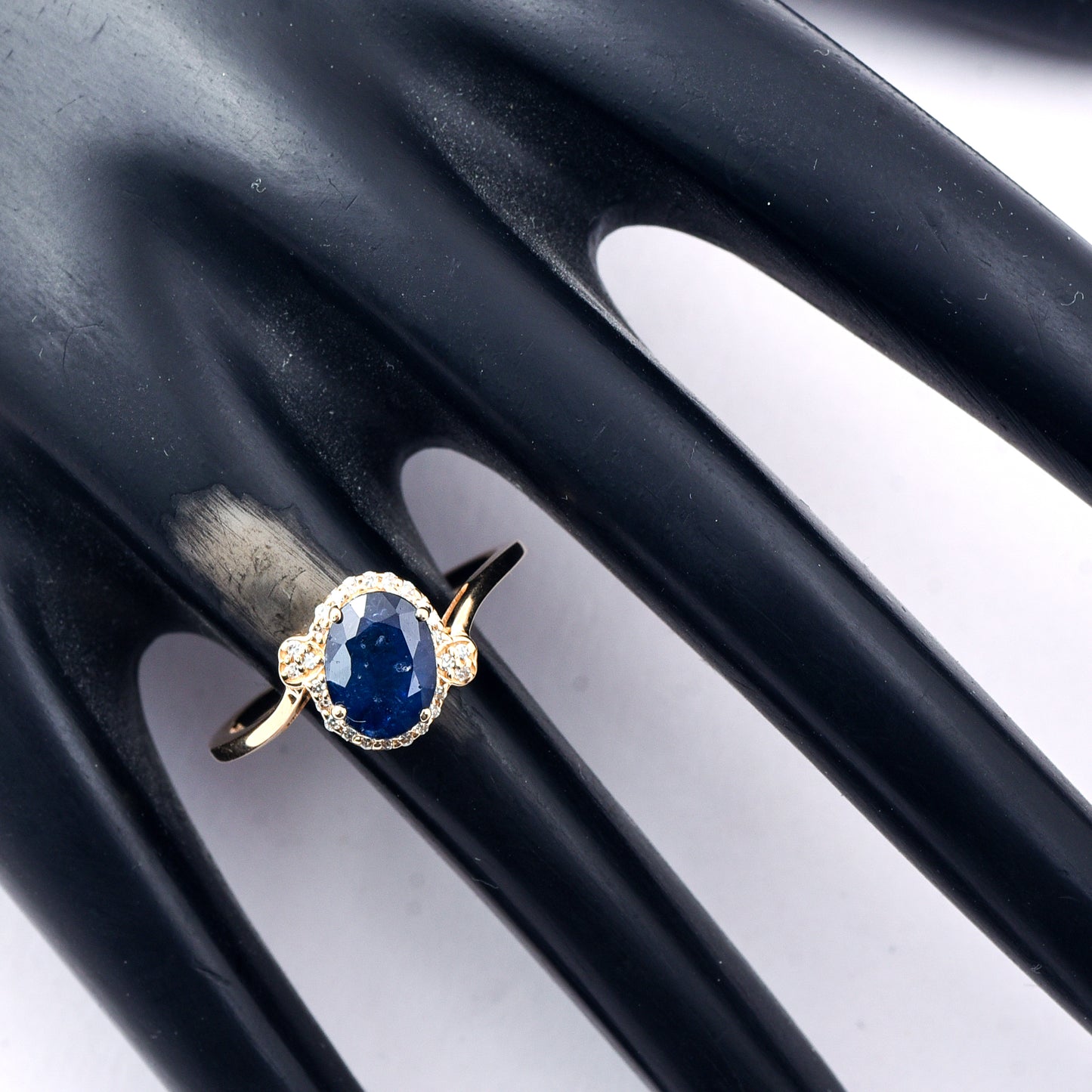 1.60 Ct Oval Mixed Cut Natural Sapphire 14K Gold Ring