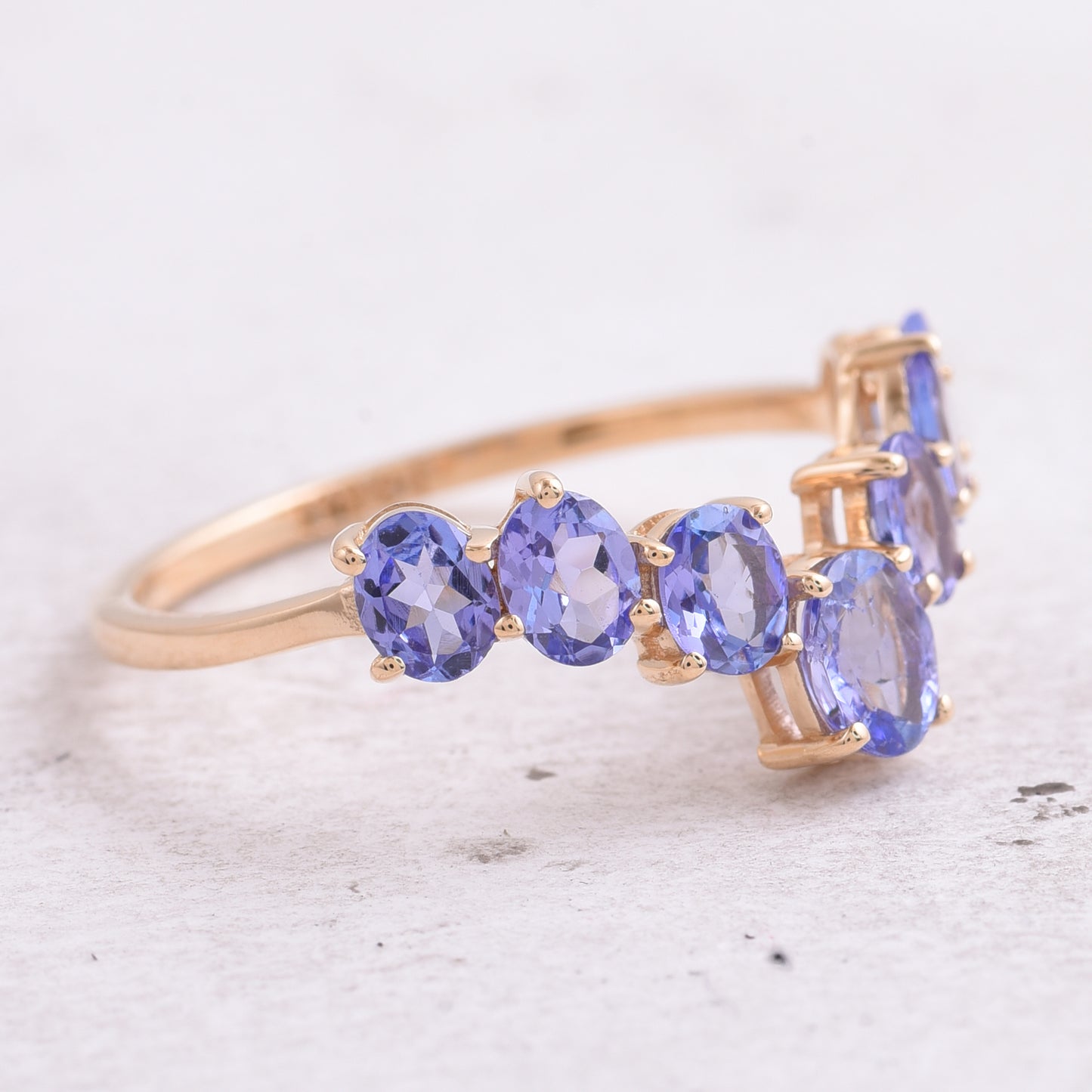 1.28 Ct Oval Natural Tanzanite 14K Gold Ring