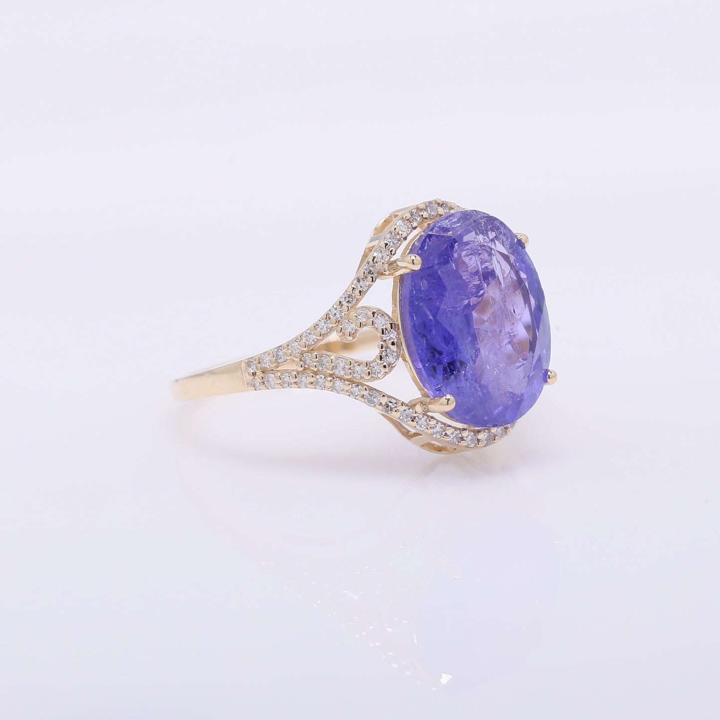5.24 Ct Oval Mixed Cut Natural Tanzanite 14K Gold Ring