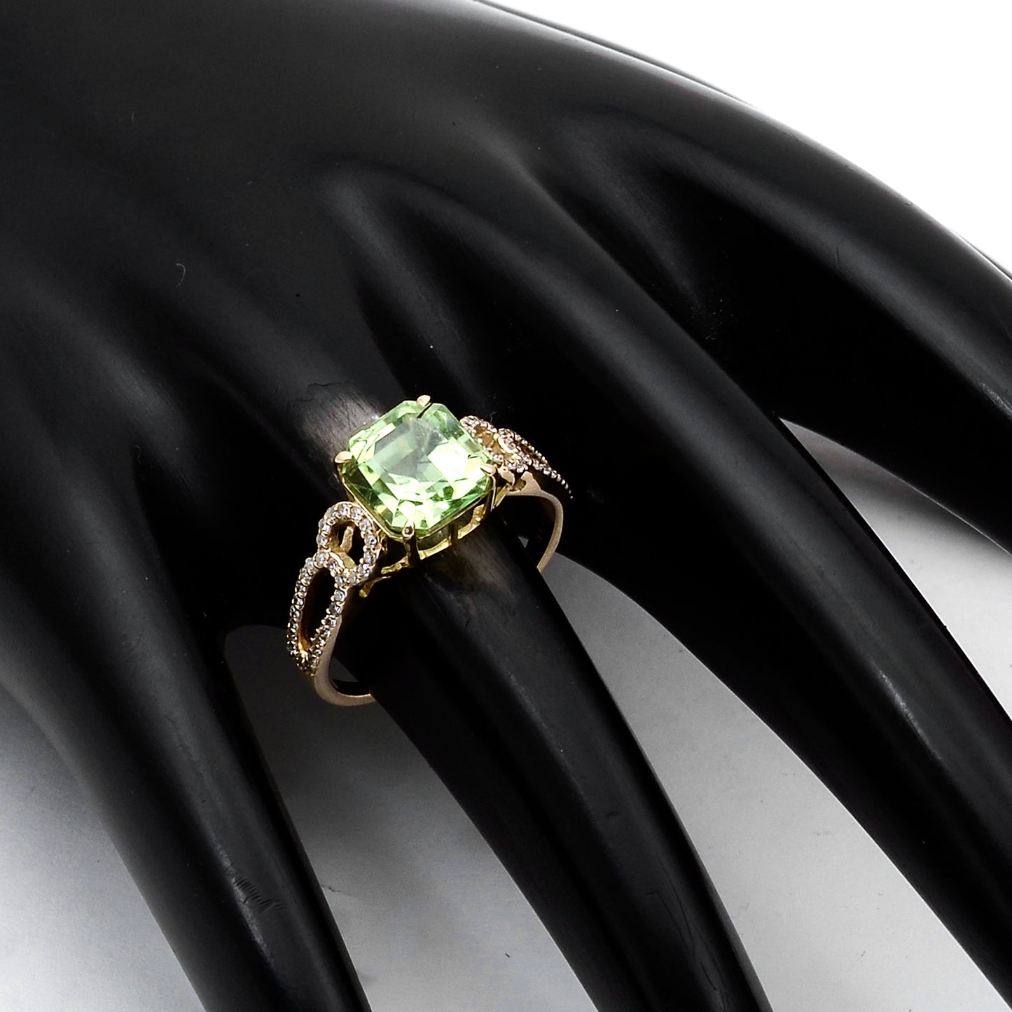 3.15 Ct Octagon Natural Eridot 14K Gold Ring
