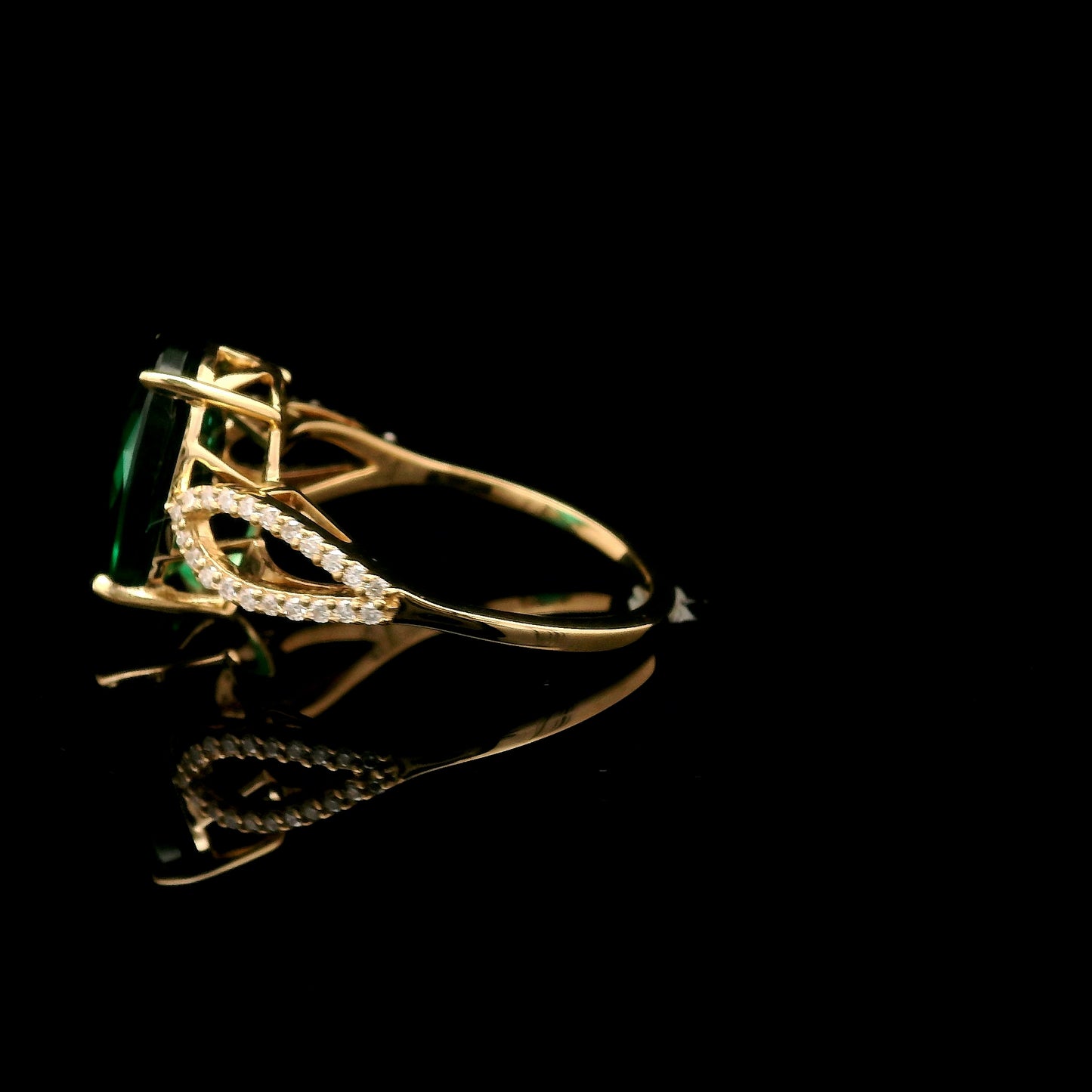 3.88 Ct Oval Mixed Cut Lab Grown Emerald 14K Gold Ring