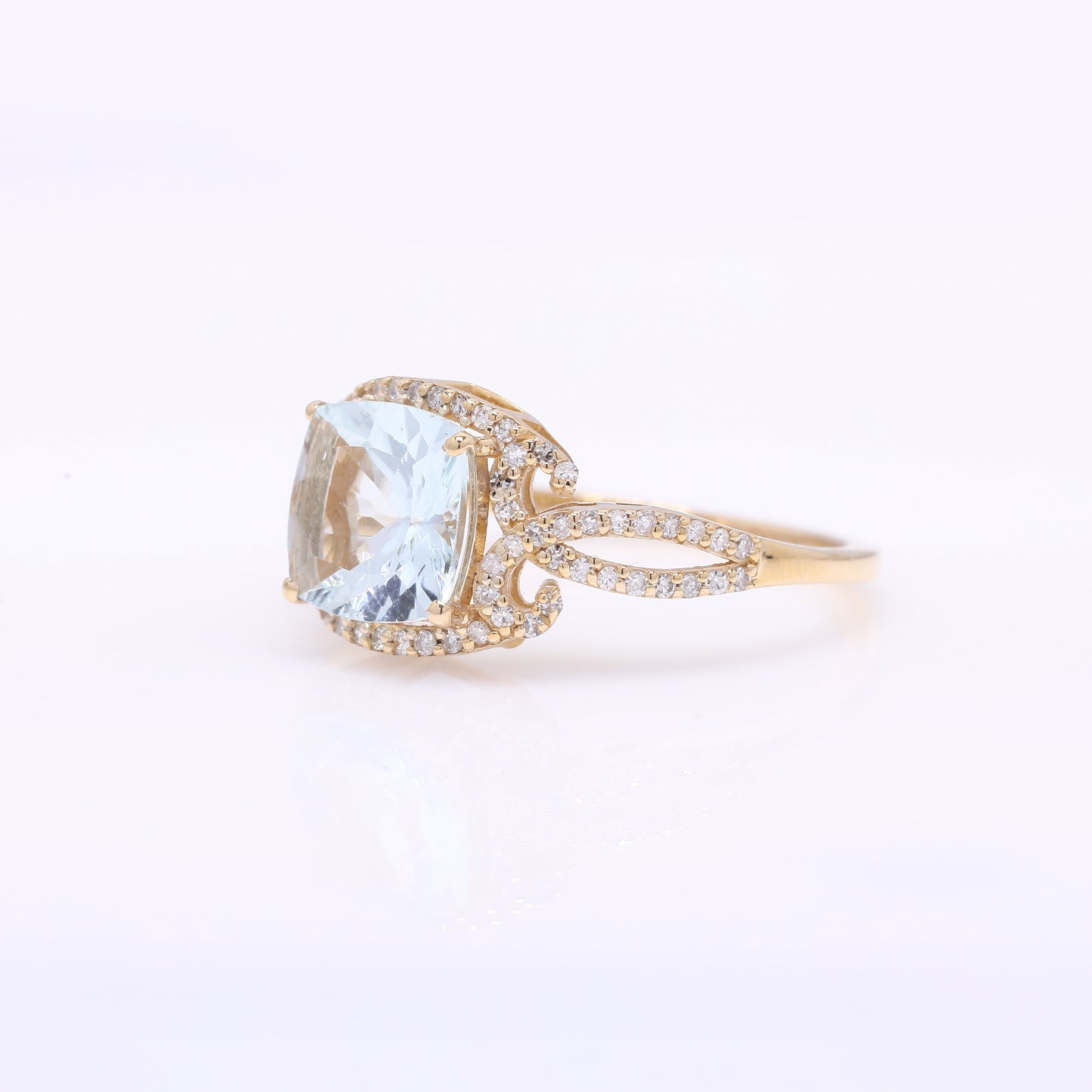 1.86 Ct Cushion Mixed Cut Natural Aquamarine 14K Gold Ring