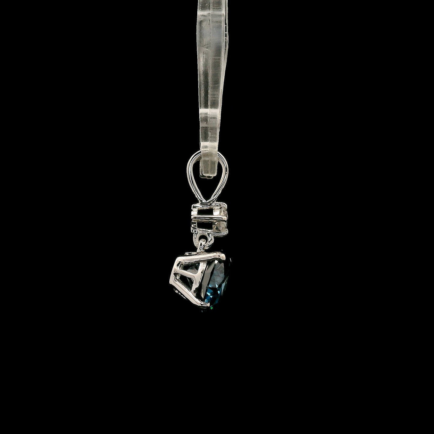 1.64 Carats Blue Lab Grown Diamond 14K Gold Pendant