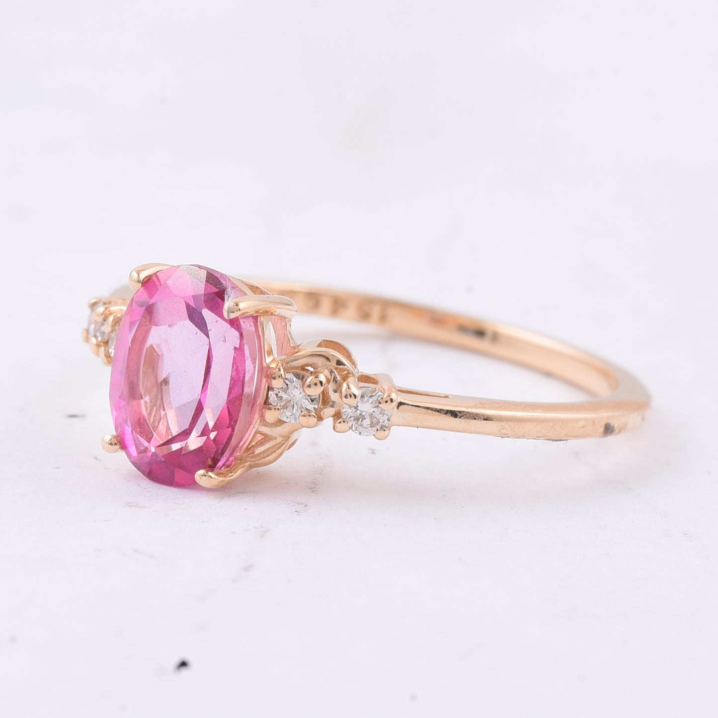 1.67 Ct Oval Natural Topaz 14K Gold Ring