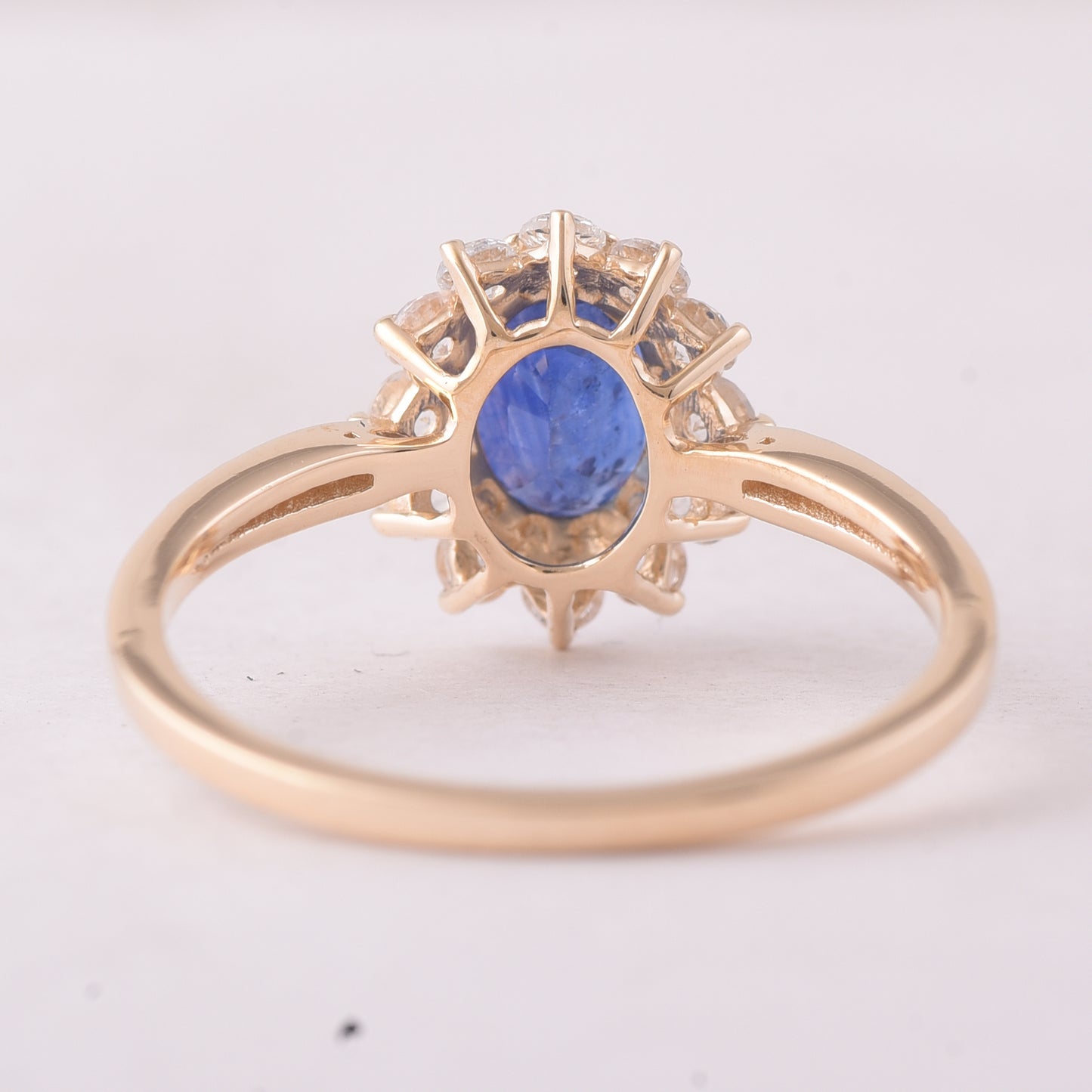 1.87 Ct Oval Sapphire 9K Gold Ring