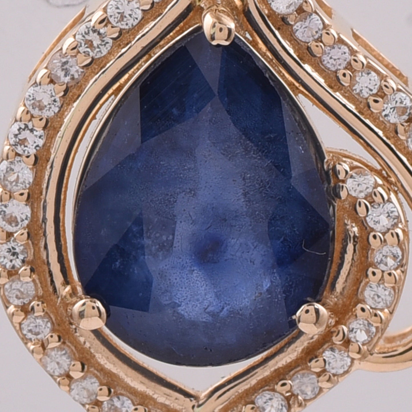 2.15 Ct Pear Natural Sapphire 14K Gold Pendant