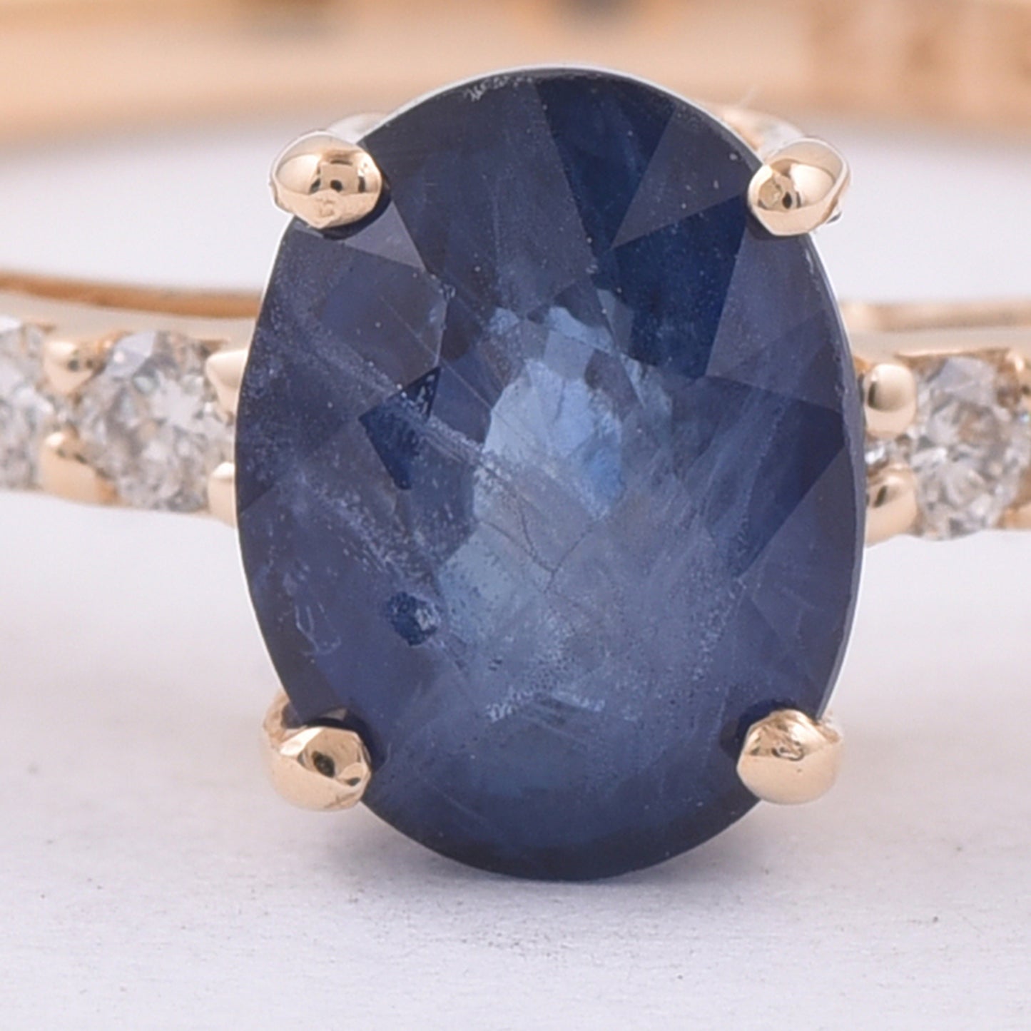 1.43 Ct Oval Natural Sapphire 14K Gold Ring