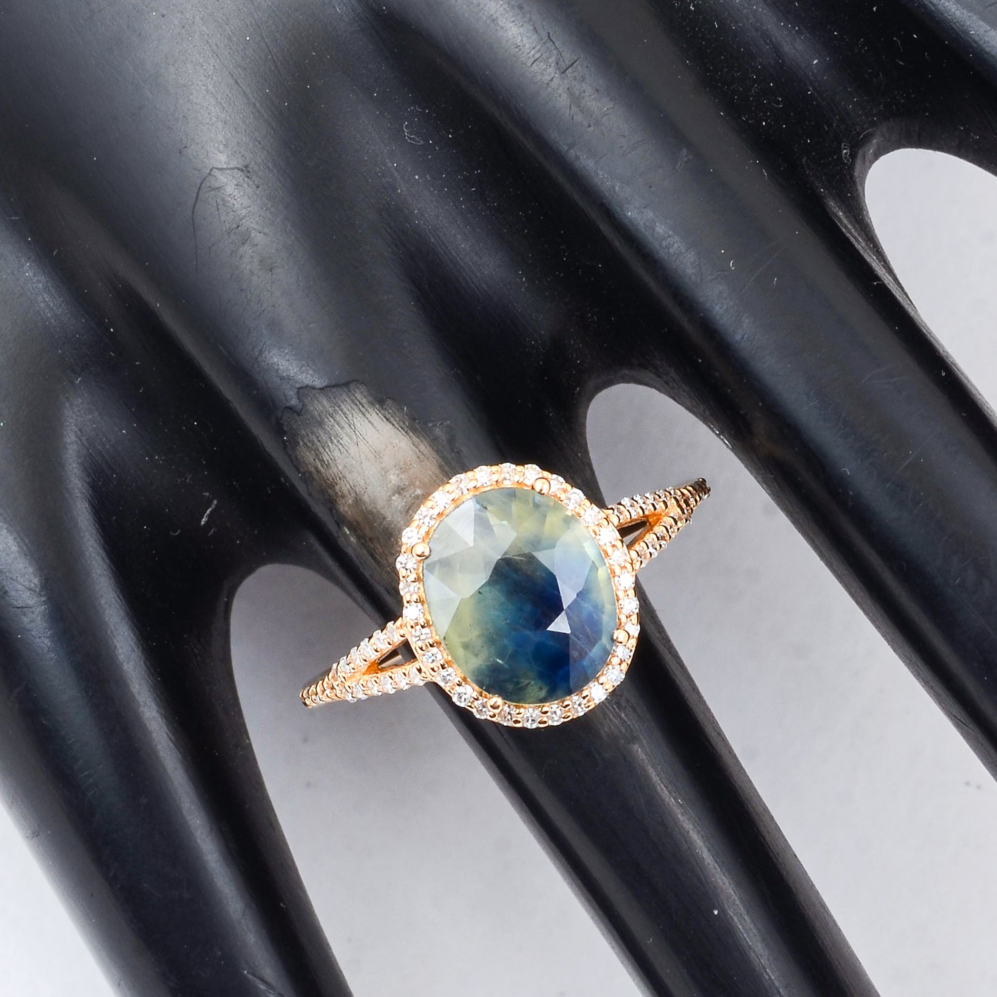3.17 Ct Oval Mixed Cut Natural Bi Coloured Sapphire 14K Gold Ring