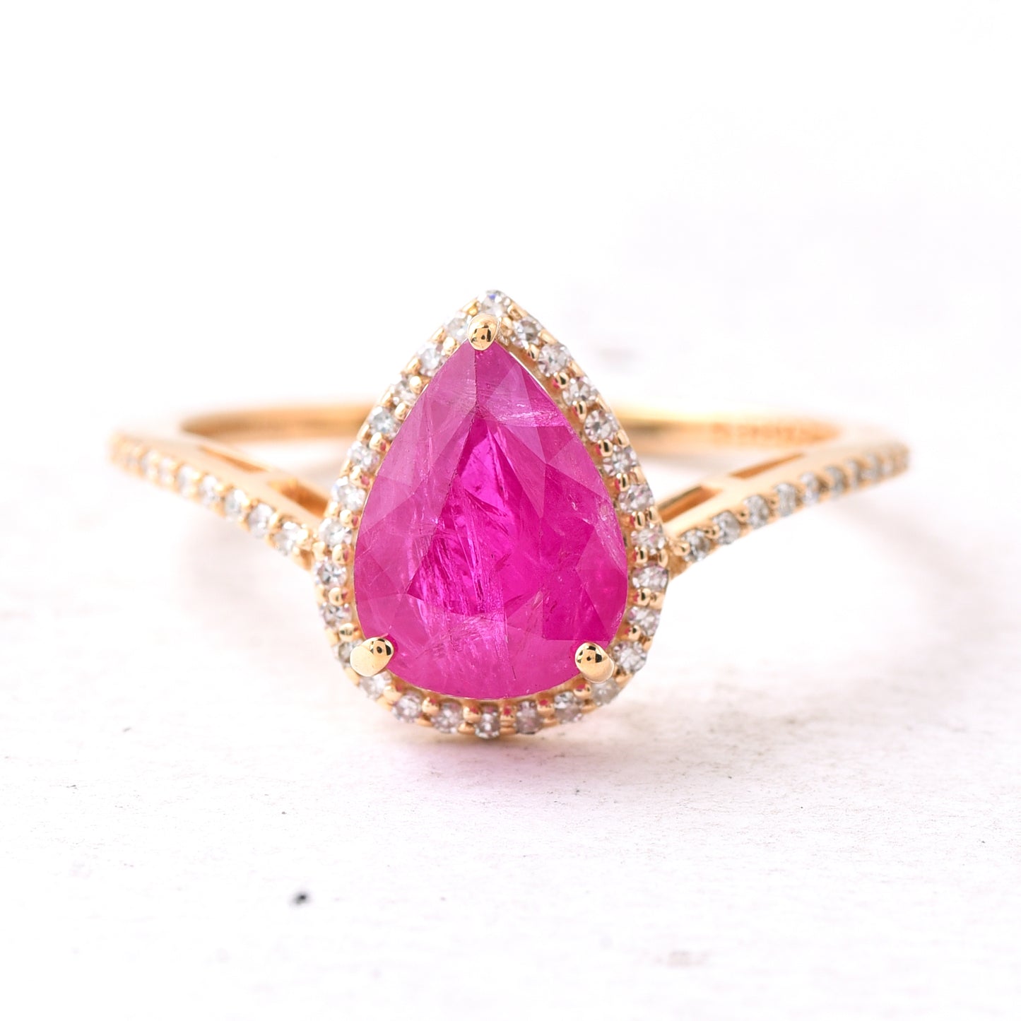 2.68 Ct Pear Mixed Cut Natural Ruby 14K Gold Ring