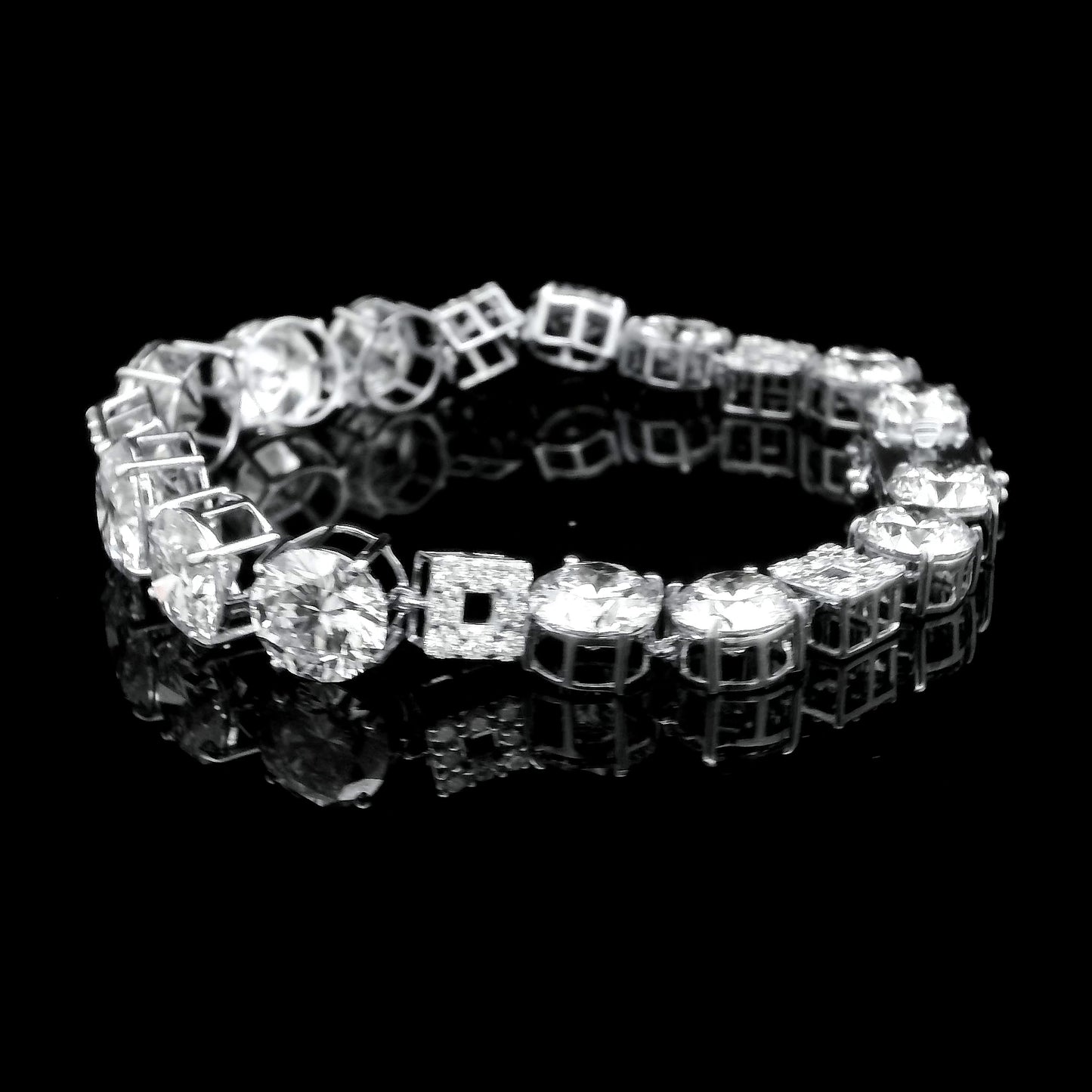 28.51 Ct Round Lab Grown Diamond 14K Gold Bracelet