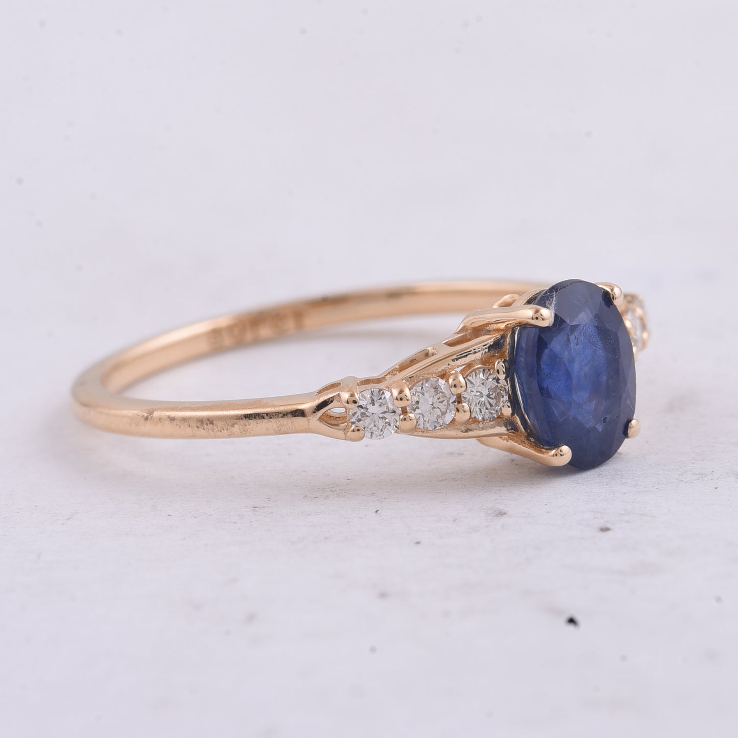 1.25 Ct Oval Natural Sapphire 14K Gold Ring