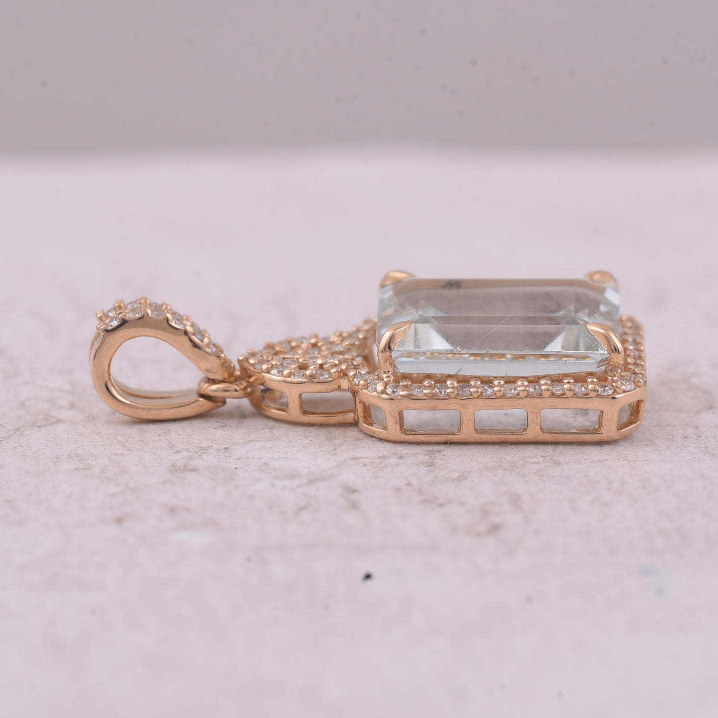 3.88 Ct Octagon Step Cut Natural Aquamarine 14K Gold Pendant
