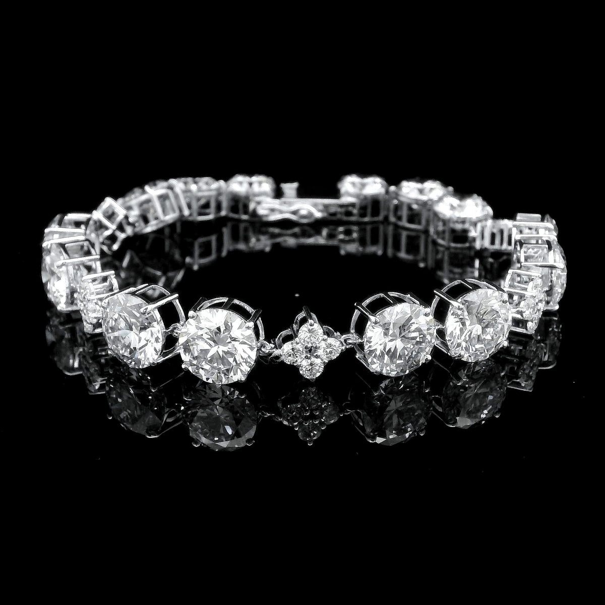 27.08 Ct Round Lab Grown Diamond 14K Gold Bracelet