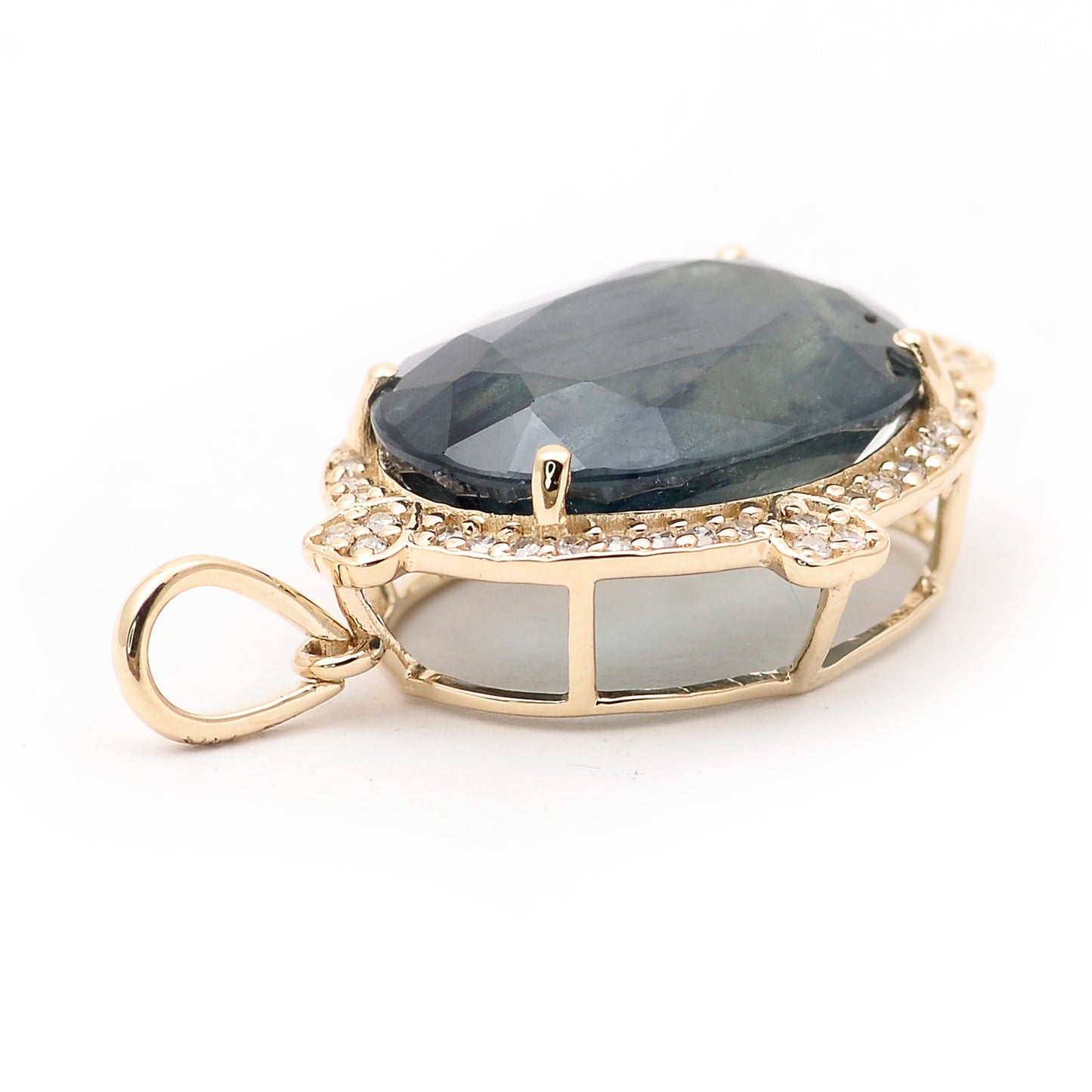 8.50 Ct Oval Natural Sapphire 14K Gold Pendant