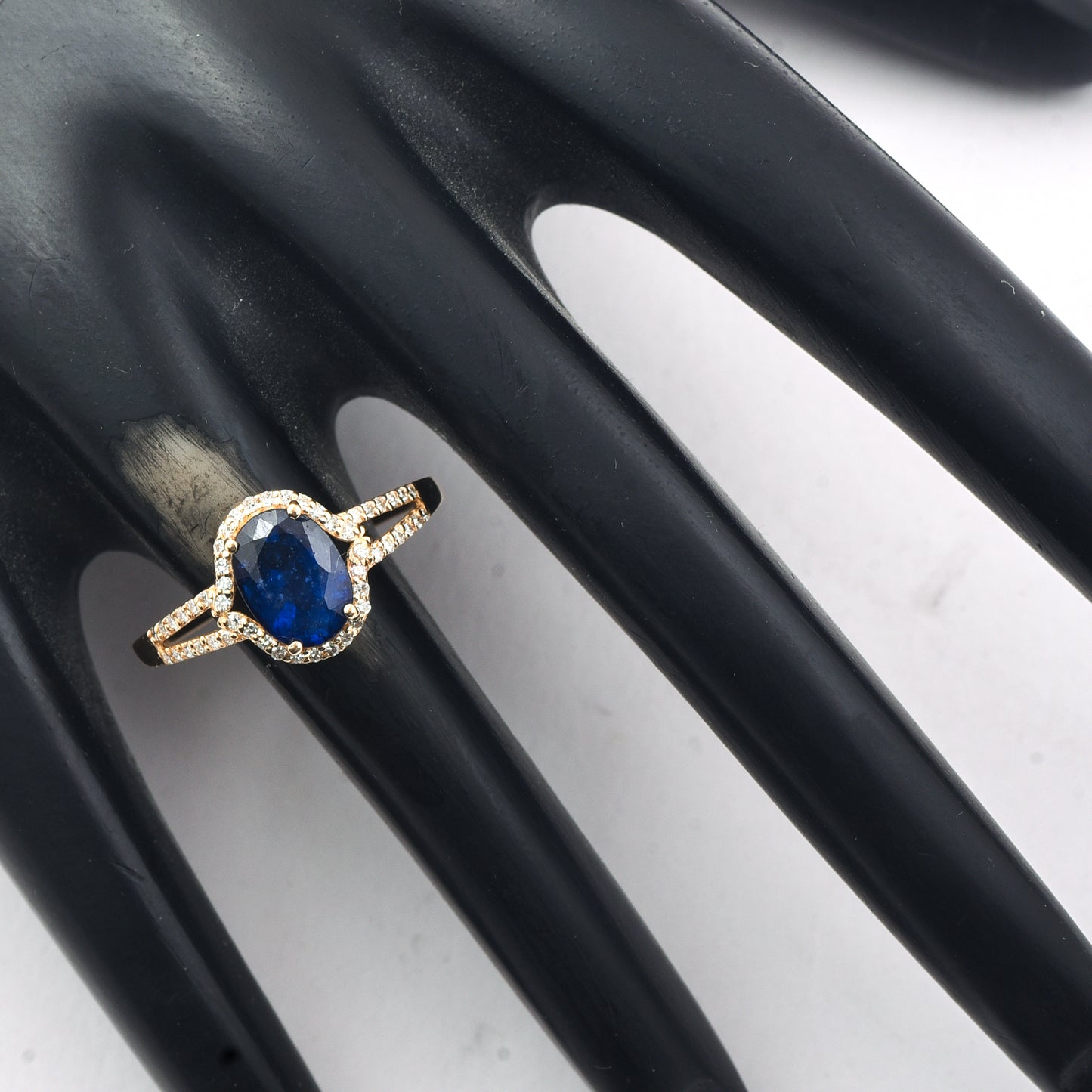 1.85 Ct Oval Mixed Cut Natural Sapphire 14K Gold Ring