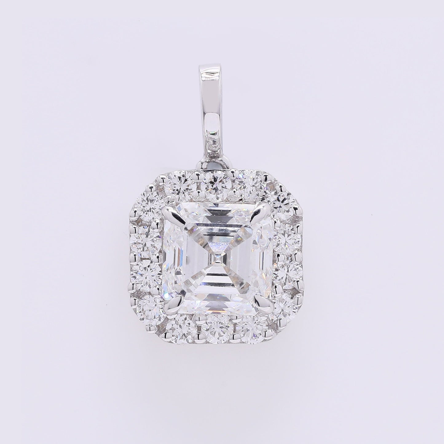 2.32 Carats Lab Grown Diamond 14K Gold Pendant