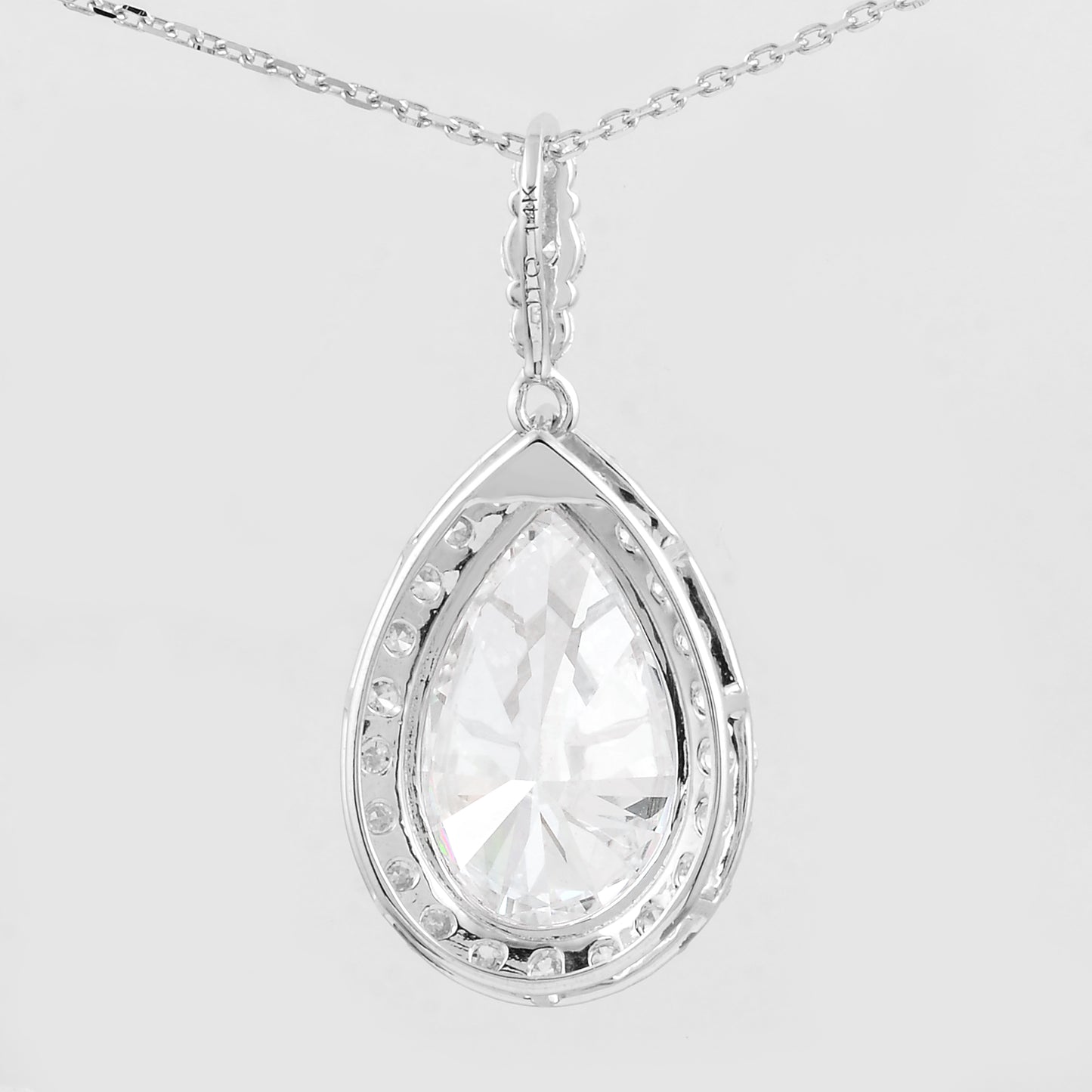 4.71 Carats Lab Grown Diamond 14K Gold Pendant