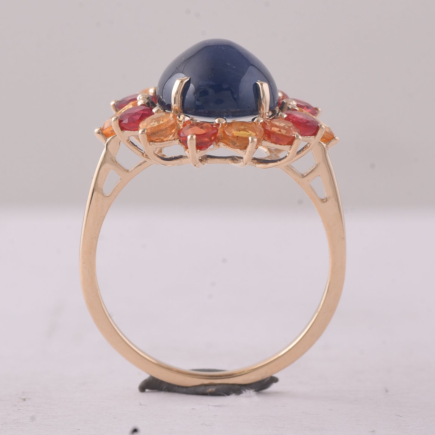 8.10 Ct Oval Sapphire 9K Gold Ring