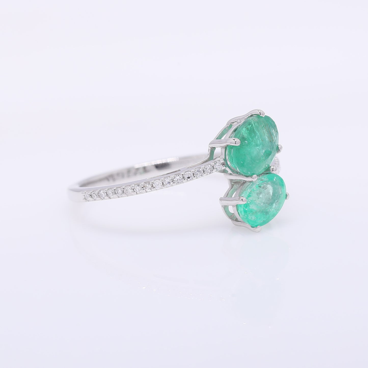 1.67 Ct Oval Mixed Cut Natural Emerald 950 Platinum Ring