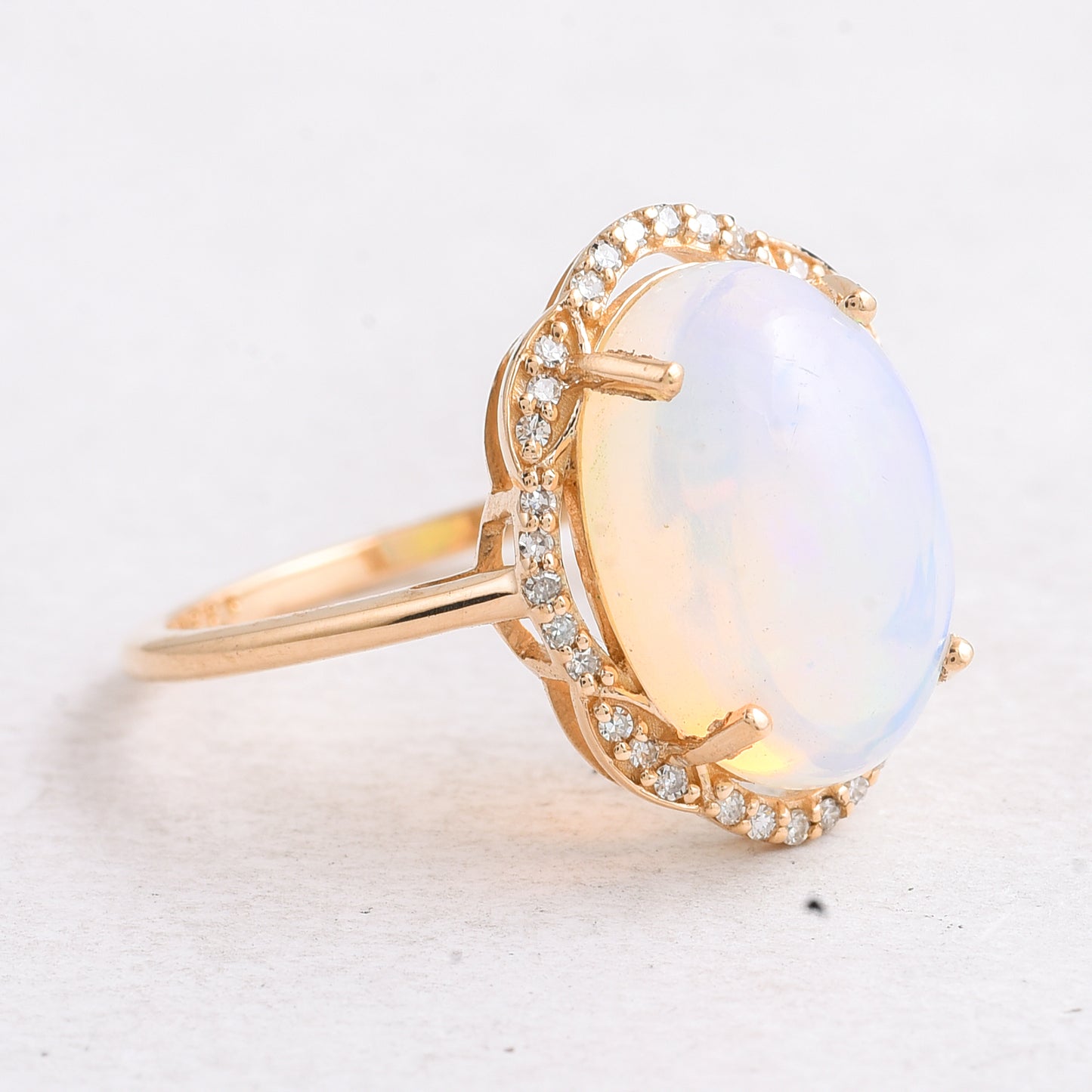 3.51 Ct Oval Cabochon Cut Natural Opal 14K Gold Ring