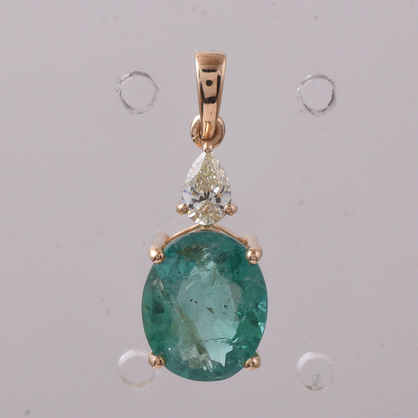 1.63 Ct Oval Emerald 14K Gold Pendant