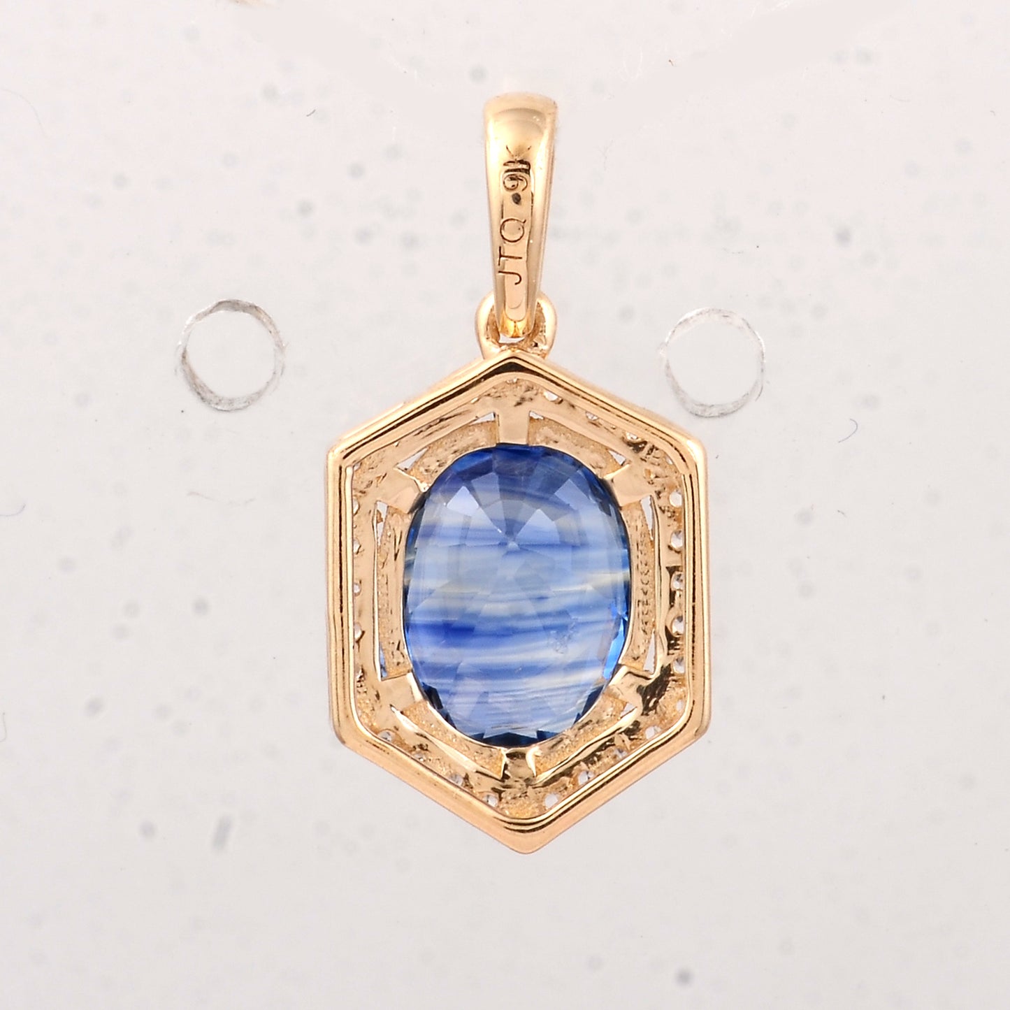 2.10 Ct Oval Sapphire 9K Gold Pendant