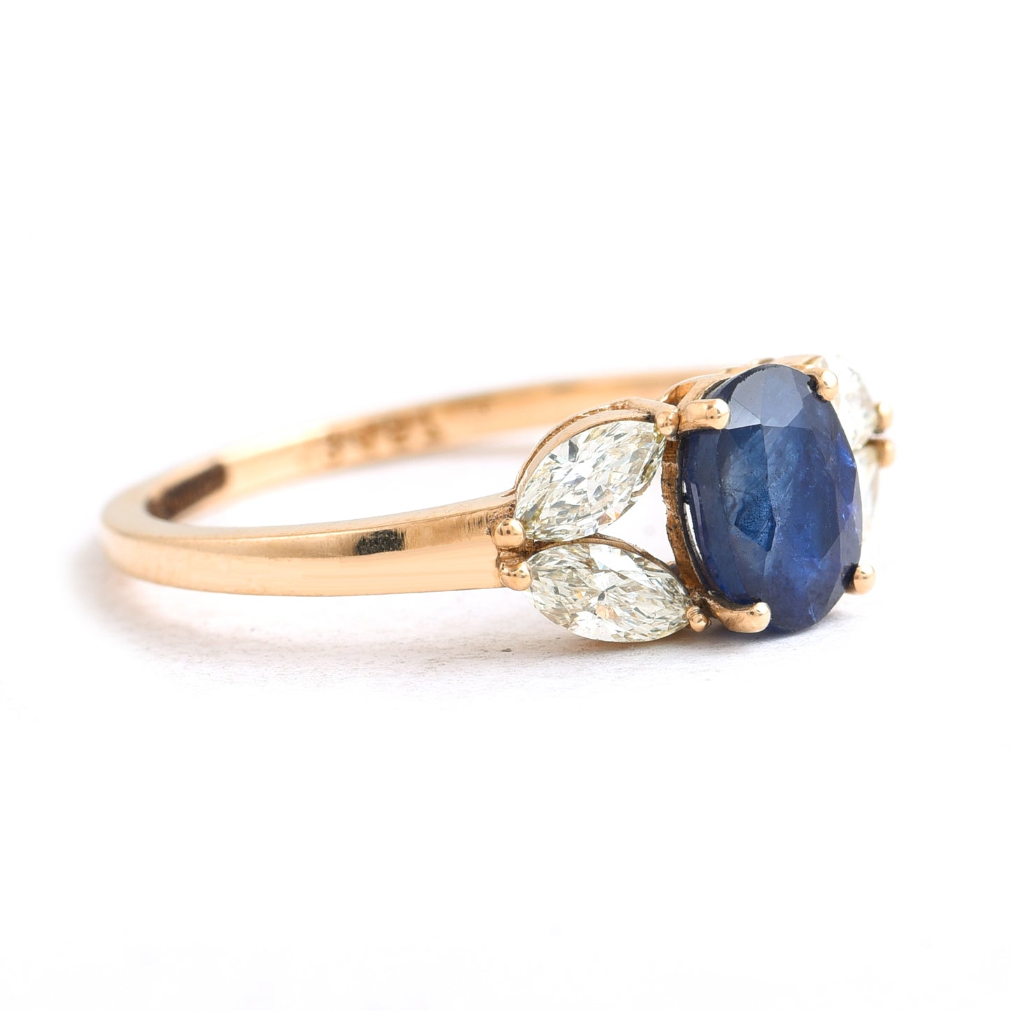 1.57 Ct Oval Sapphire 14K Gold Ring