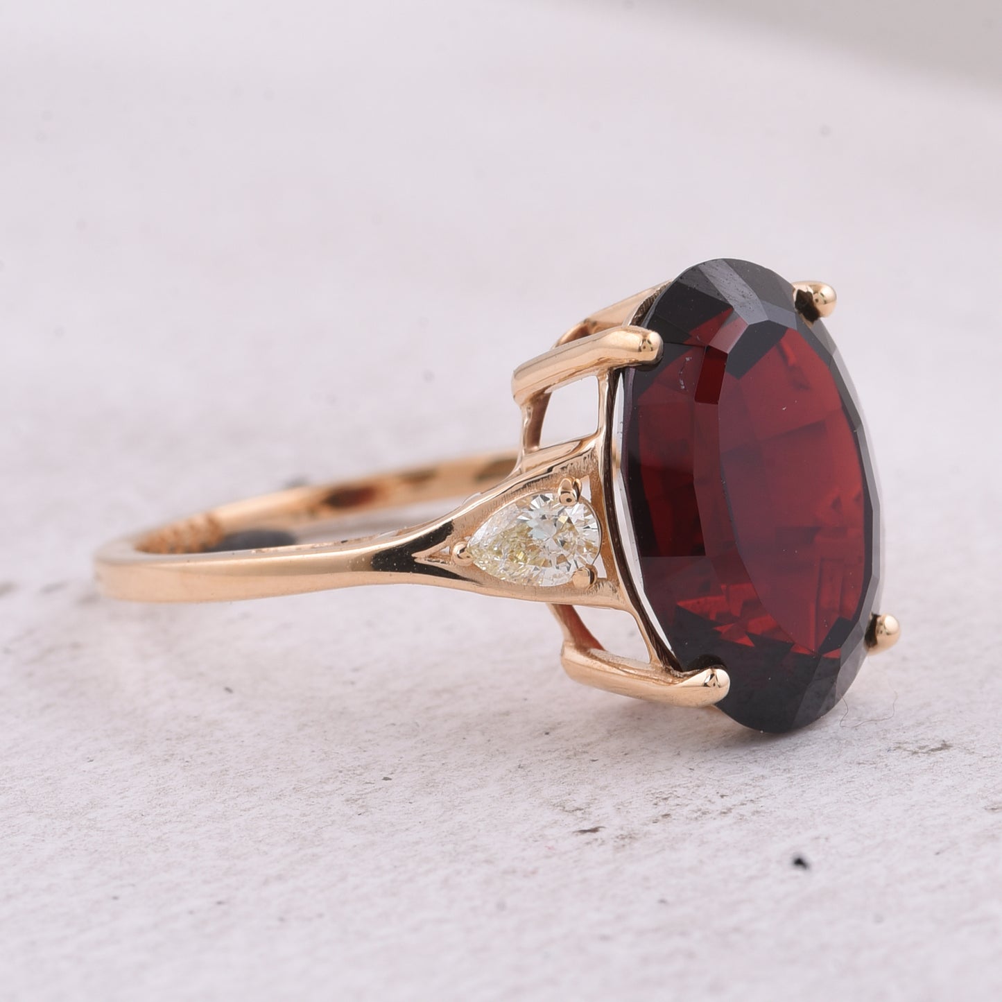7.72 Ct Oval Natural Garnet 14K Gold Ring