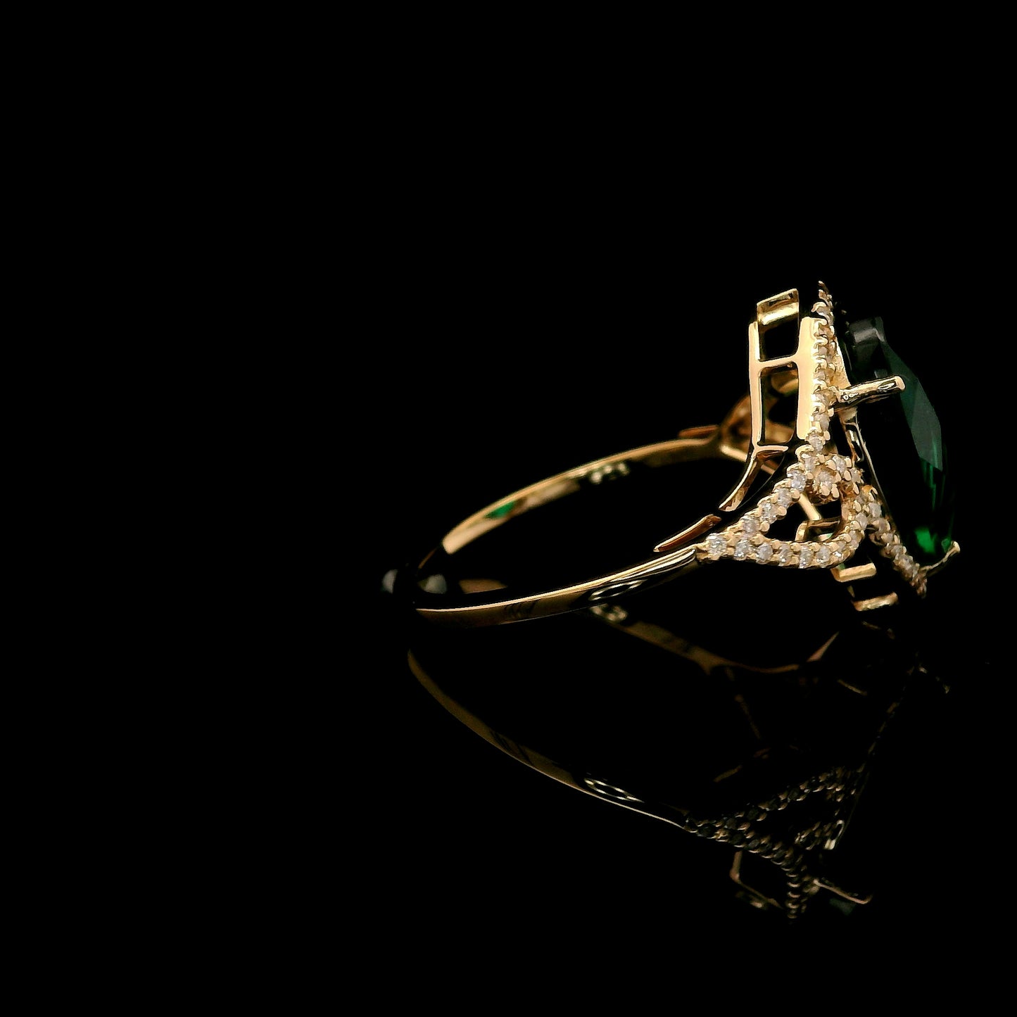3.67 Ct Pear Mixed Cut Lab Grown Emerald 14K Gold Ring