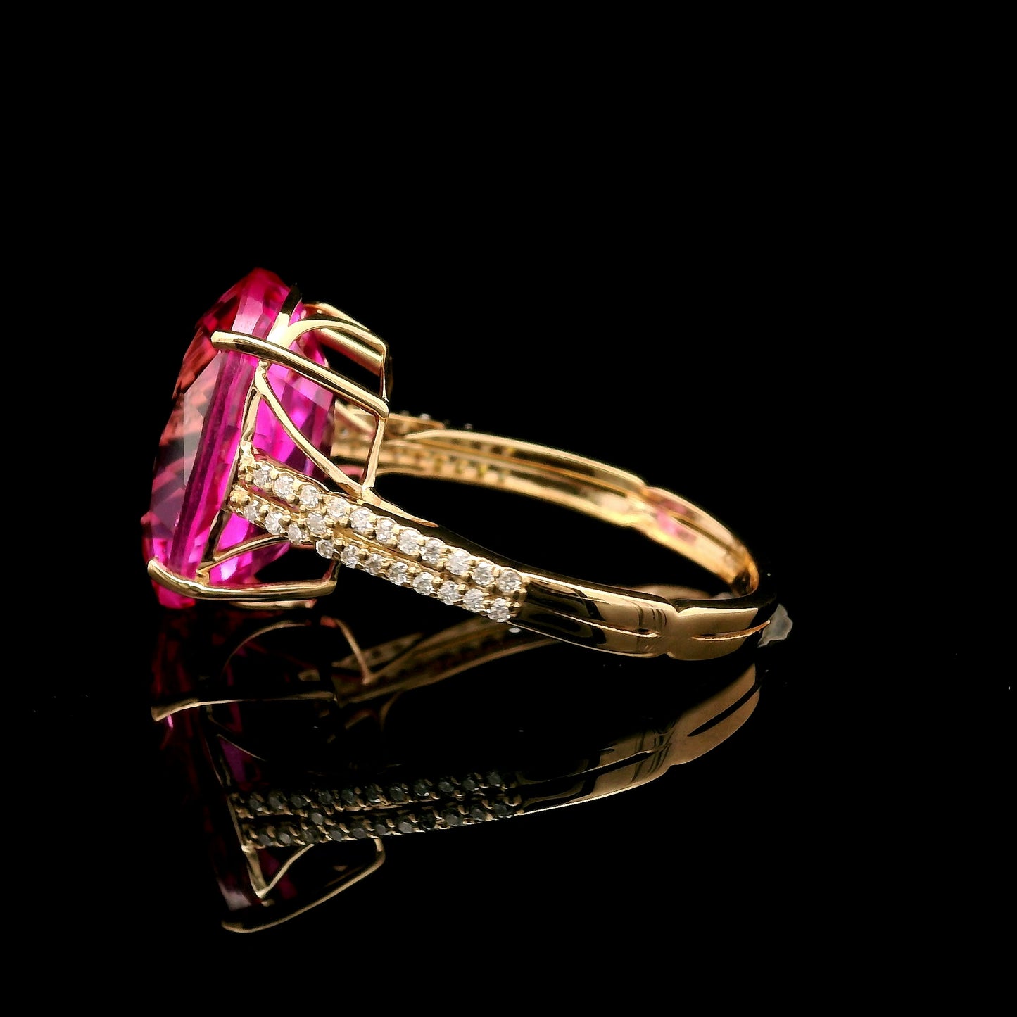 11.26 Ct Oval Mixed Cut Lab Grown Pink Sapphire 14K Gold Ring