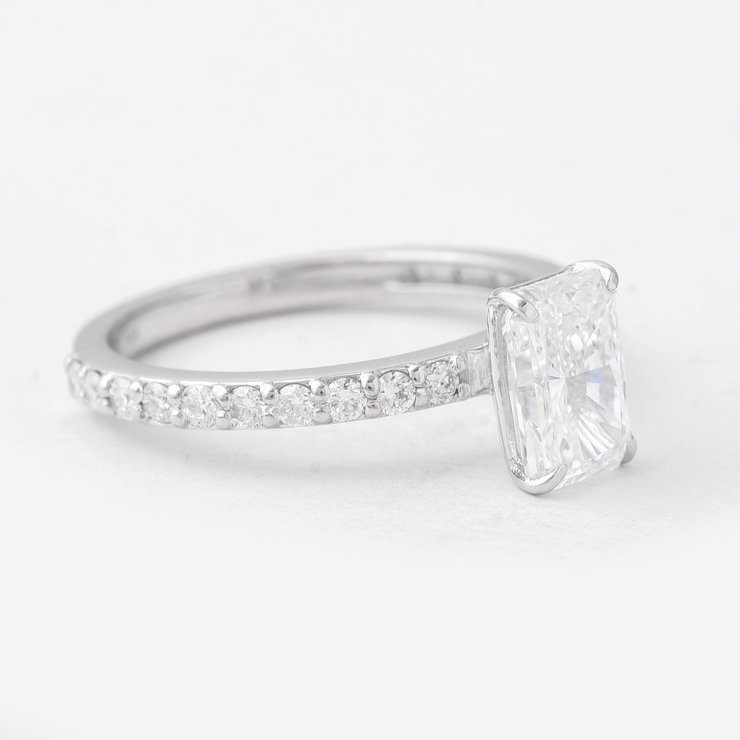 1.95 Carats Lab Grown Diamond 14K Gold Ring