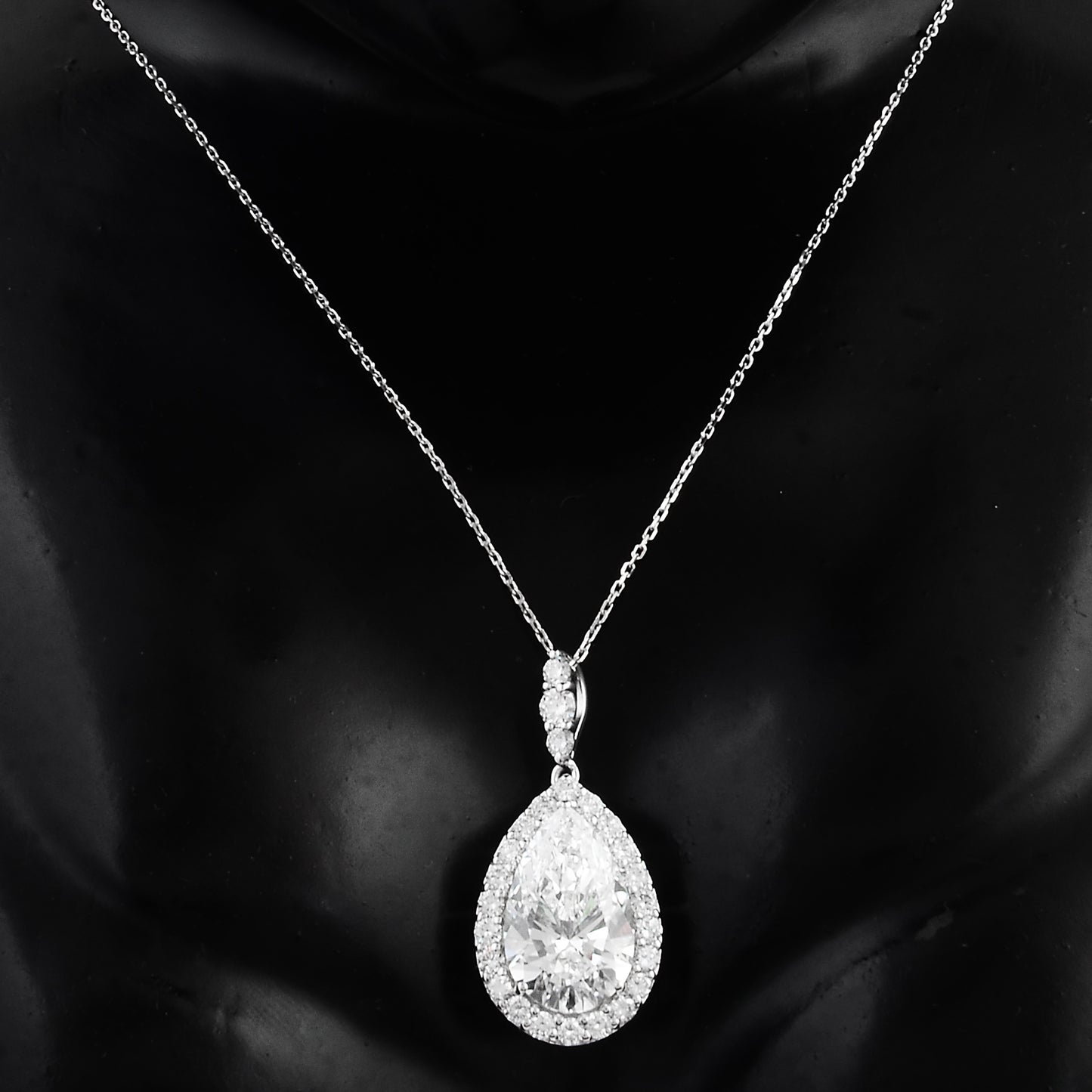 4.71 Carats Lab Grown Diamond 14K Gold Pendant