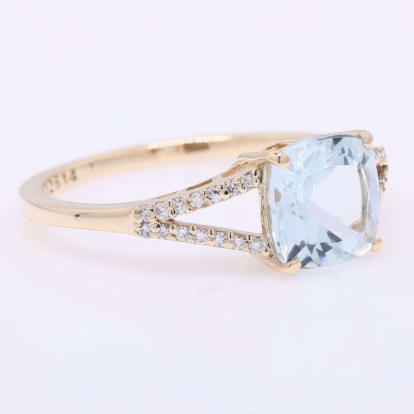 1.60 Ct Cushion Mixed Cut Natural Aquamarine 14K Gold Ring