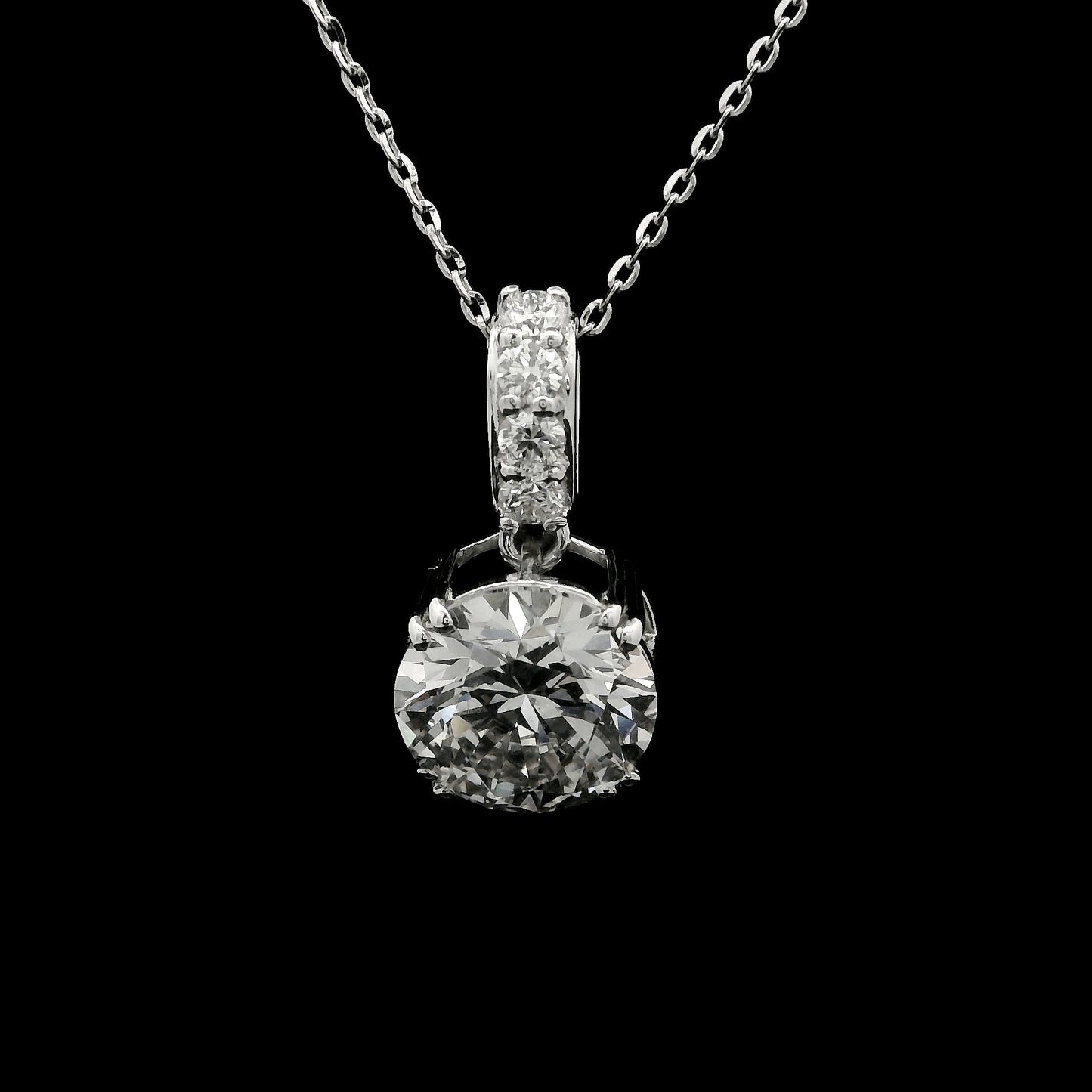 2.24 Carats Lab Grown Diamond 14K Gold Pendant